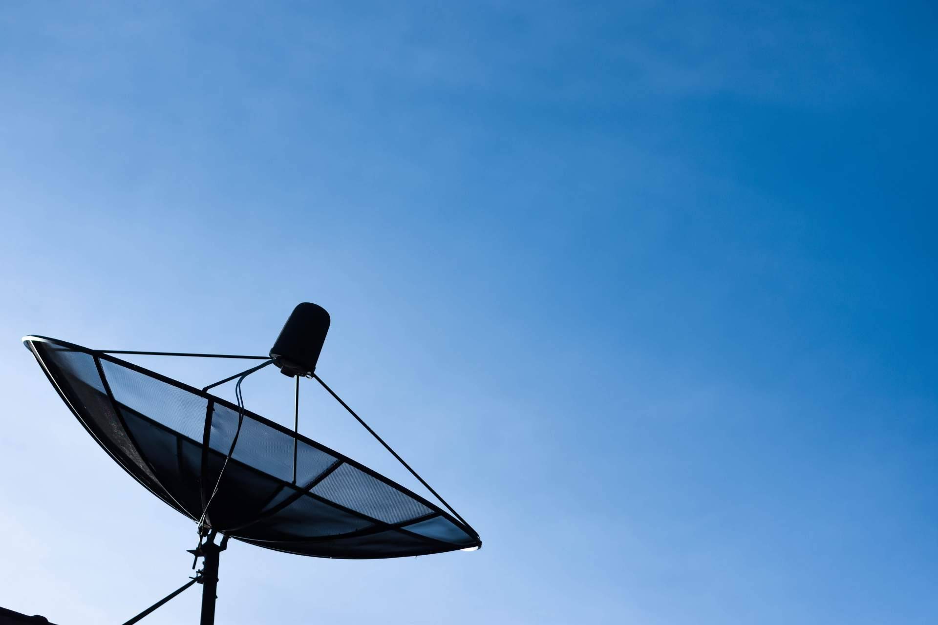 Instalación y reparación de antenas parabólicas, con el equipo de profesionales de Antenistas Valencia