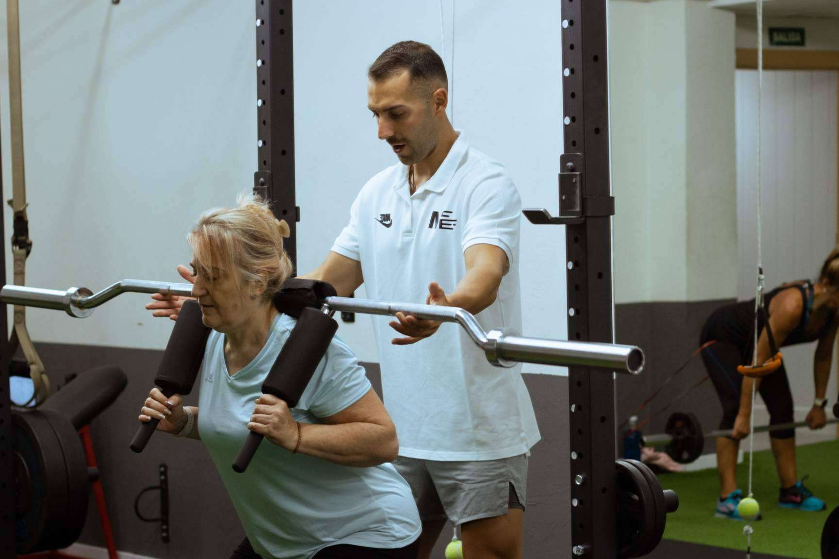 Muévete Conmigo y su entrenador personal para evitar las dolencias físicas