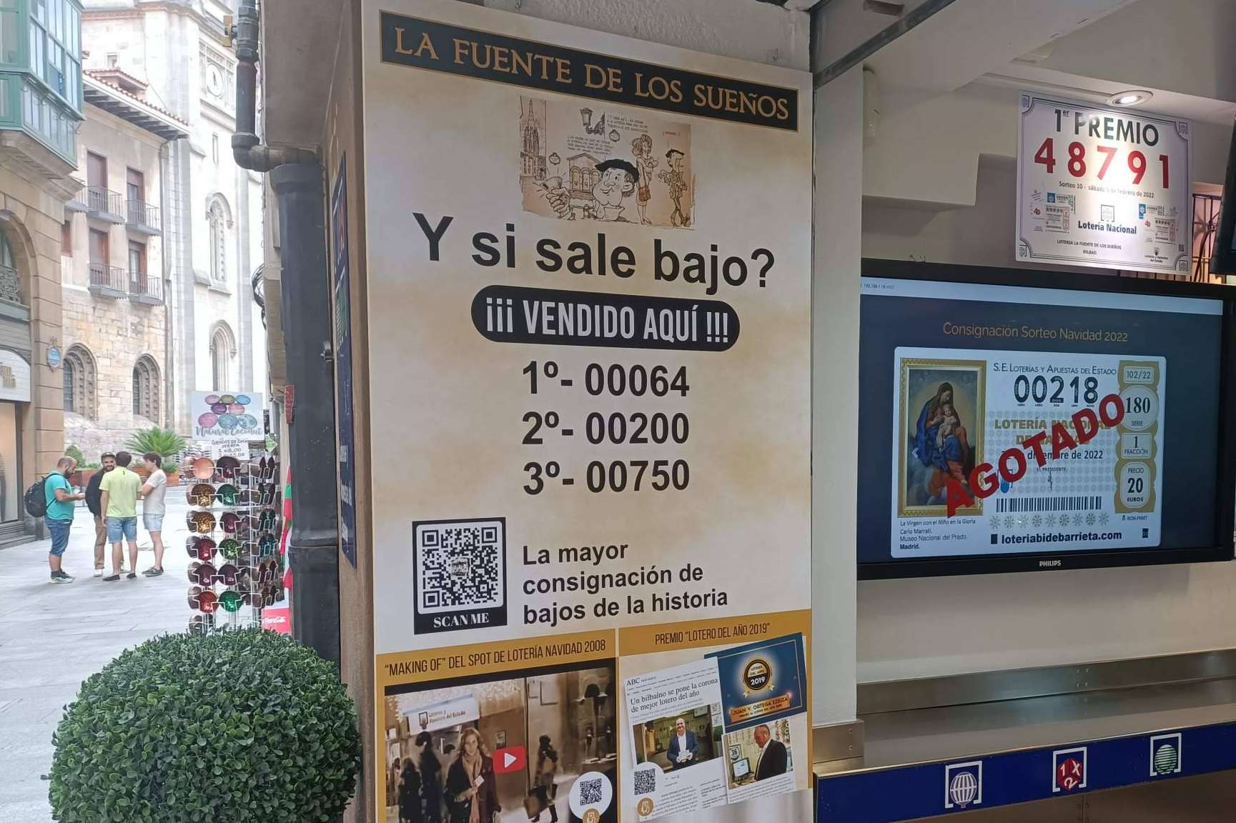 Comprar lotería de Navidad en la histórica Lotería Bidebarrieta