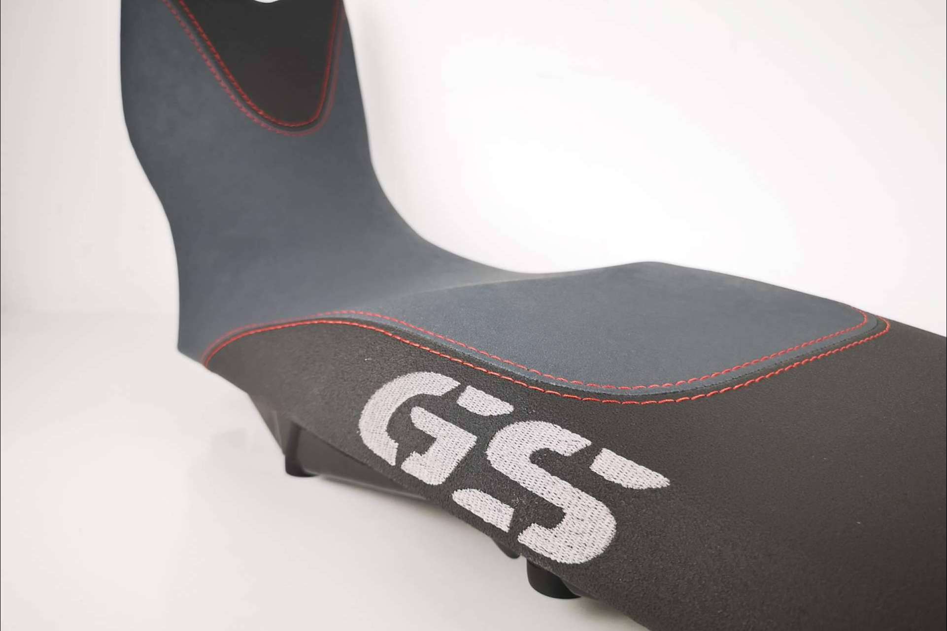 JM-FUNDAS ofrece asientos de moto confort
