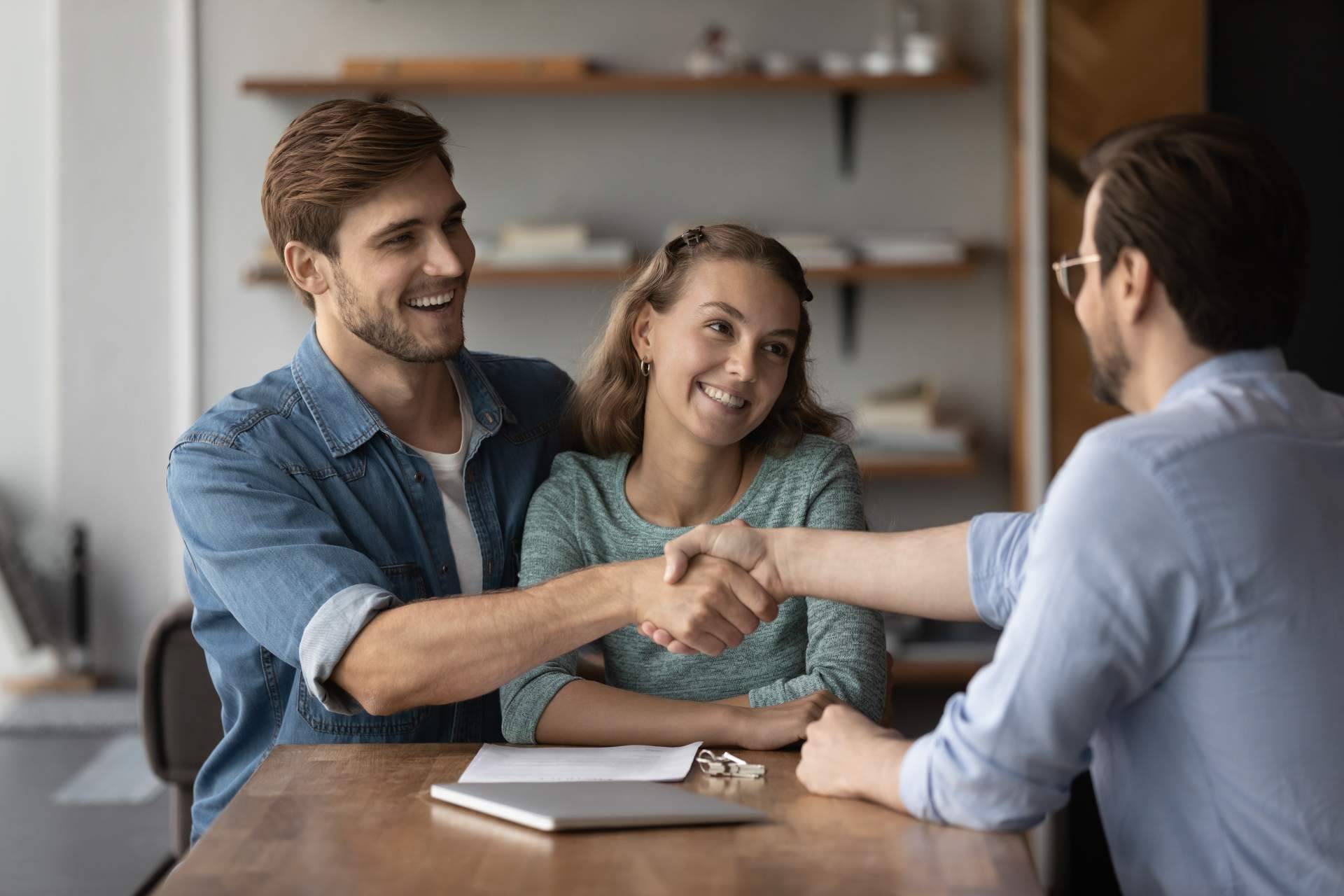 ¿Cuáles son los beneficios de contar con un asesor inmobiliario?, con Piso On