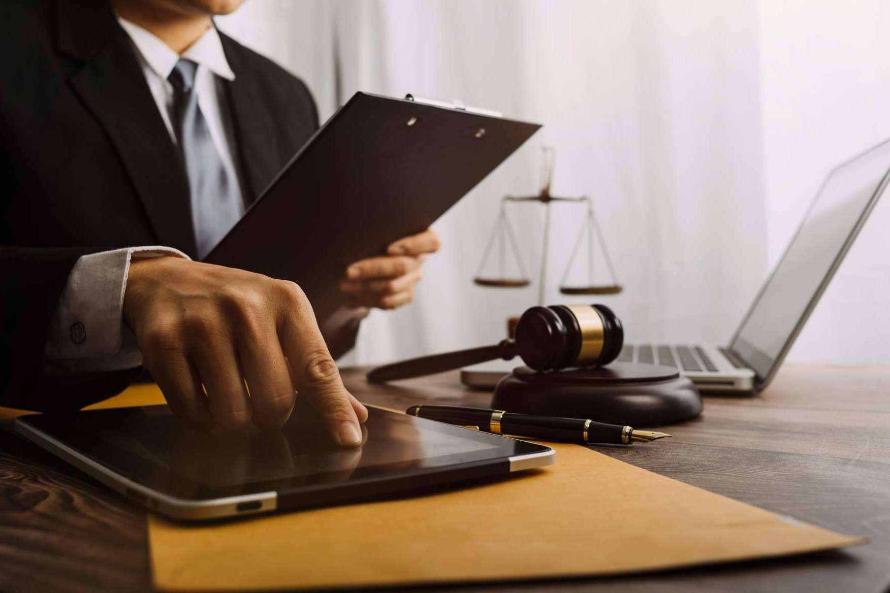El despacho Català Reinón, expertos abogados laboralistas en Madrid y Barcelona