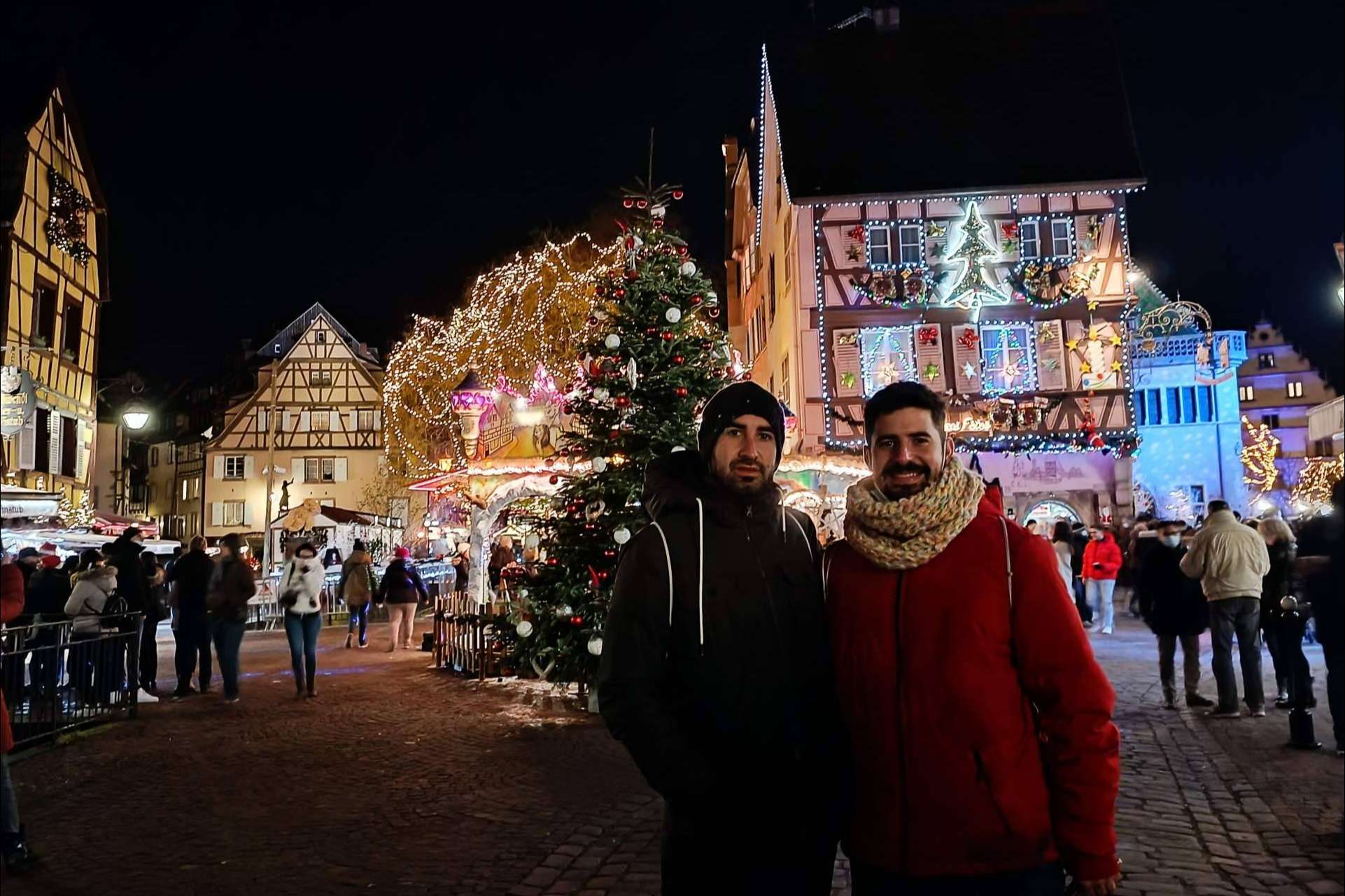 Una tendencia entre los turistas españoles es visitar mercados navideños
