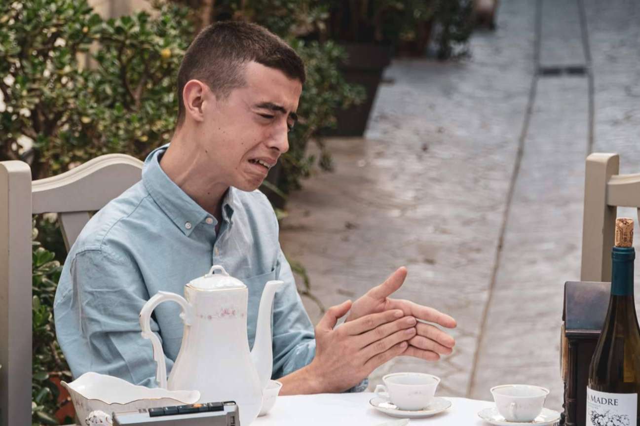 Entrevista a Alex Escot, 'Mi vida ha consistido siempre en contradecir y superar día tras día a mi yo del pasado'