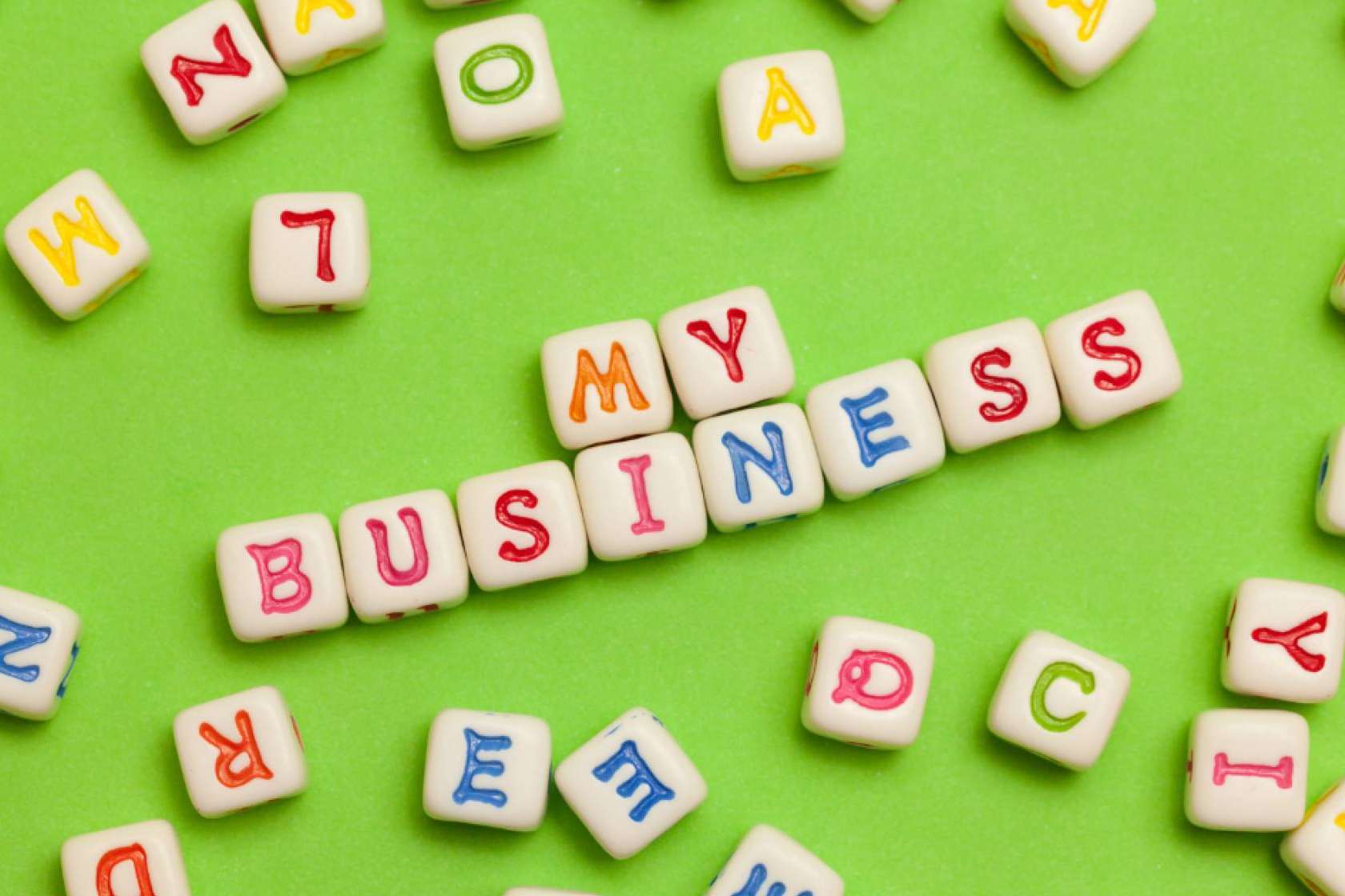 La gestión del perfil de empresa en Google permite el posicionamiento local, con THK Frog