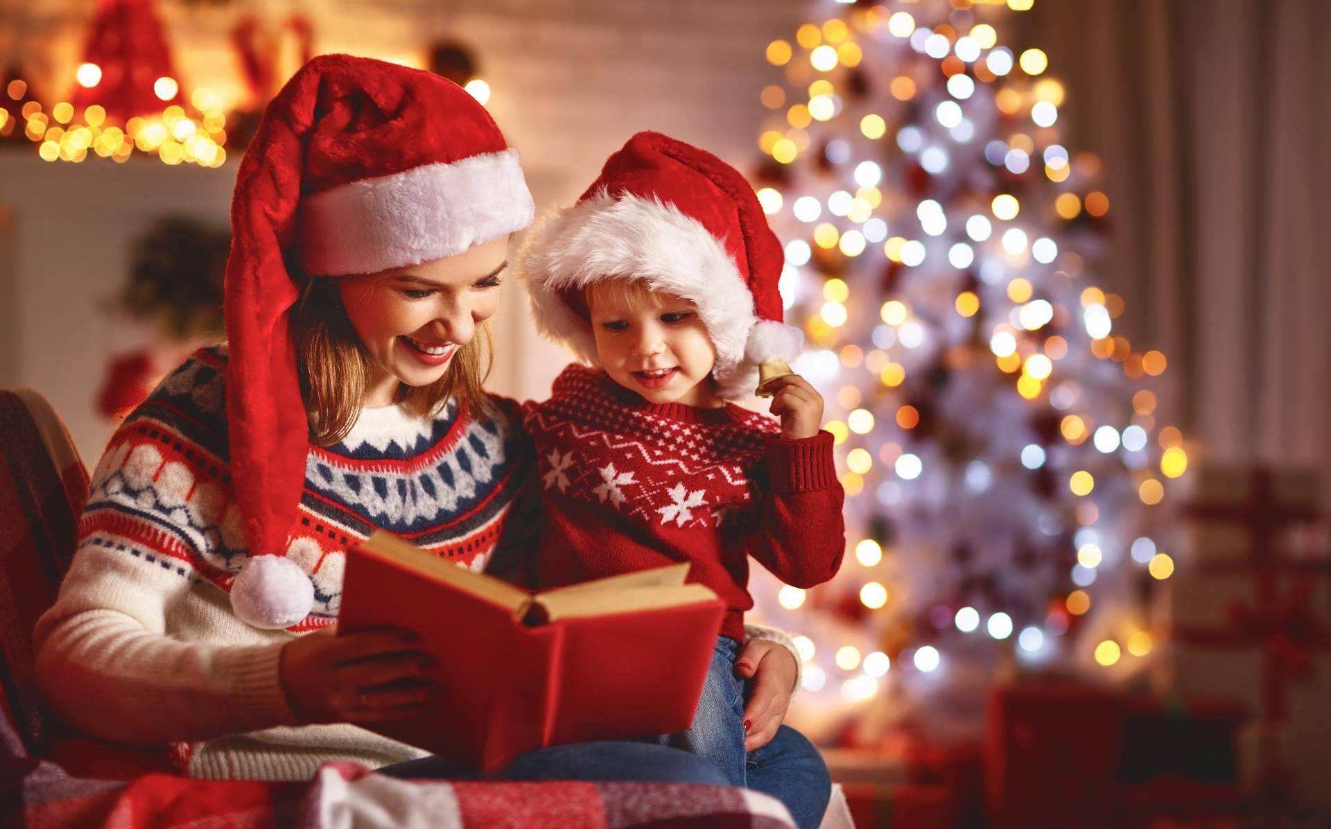 Conocer las 9 razones para regalar lectura a los niños