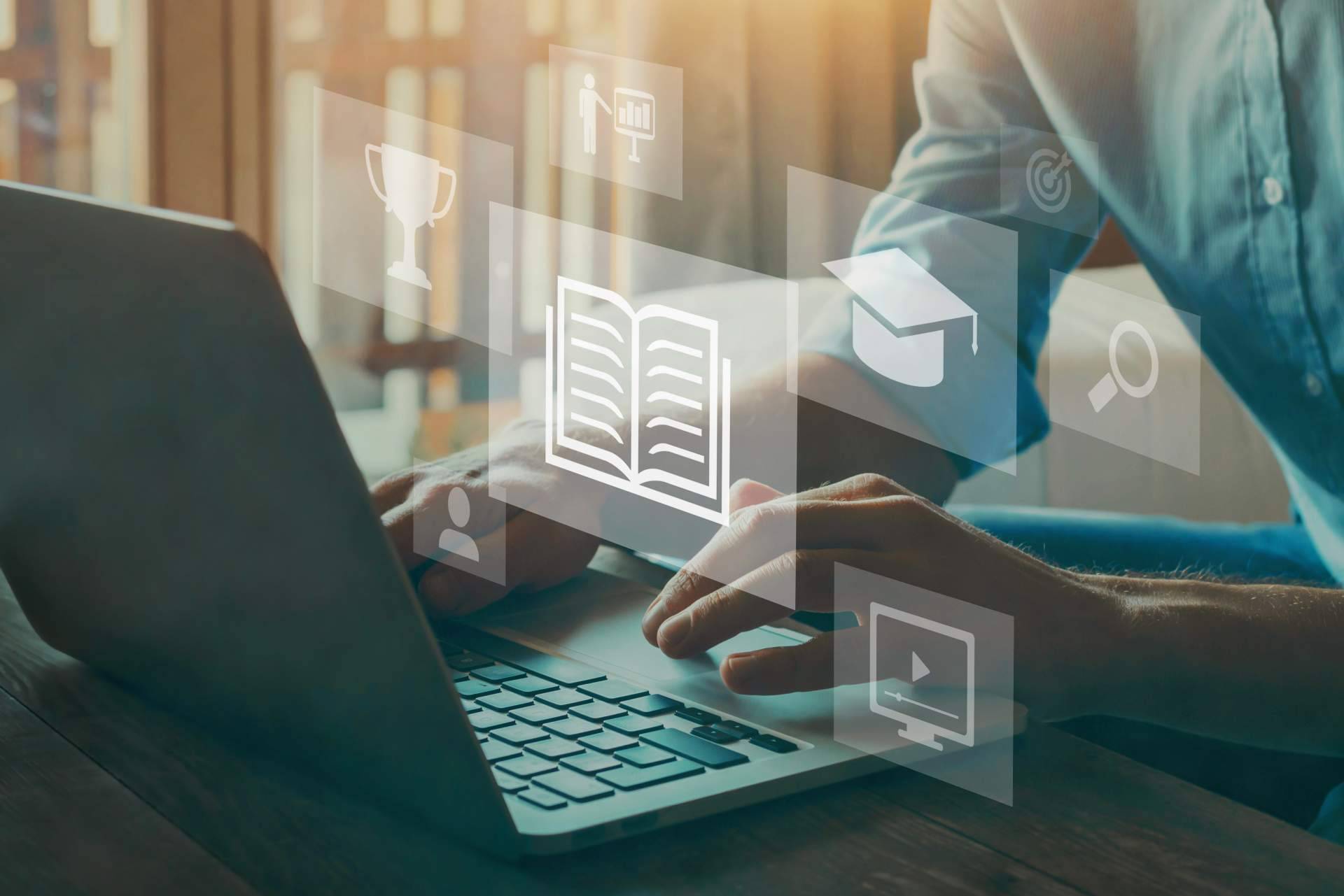 La formación híbrida y la gestión de esta que ofrece Redlearning