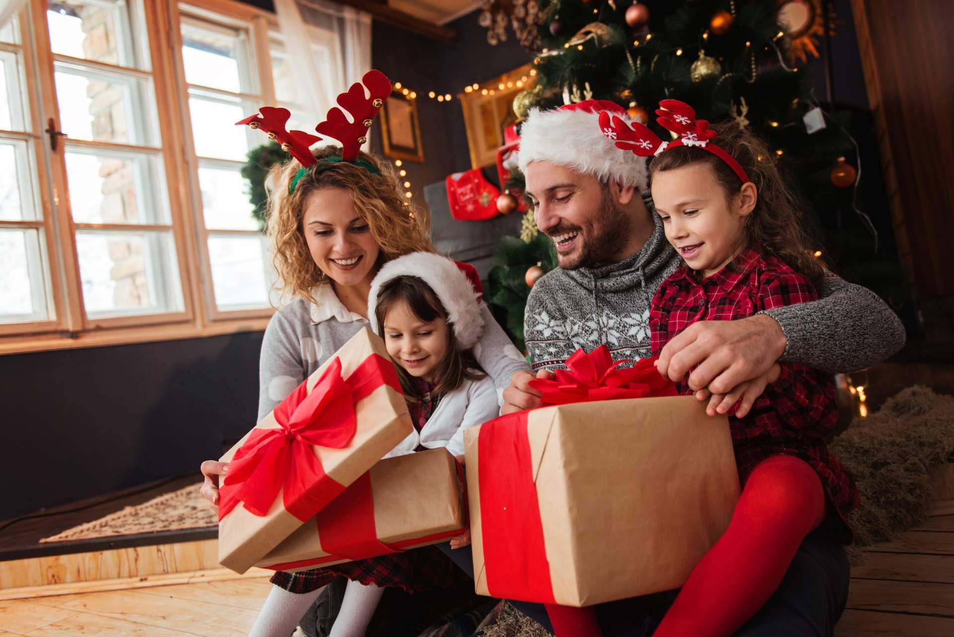 La tienda Nakerband presenta sus artículos personalizados para regalar en Navidad