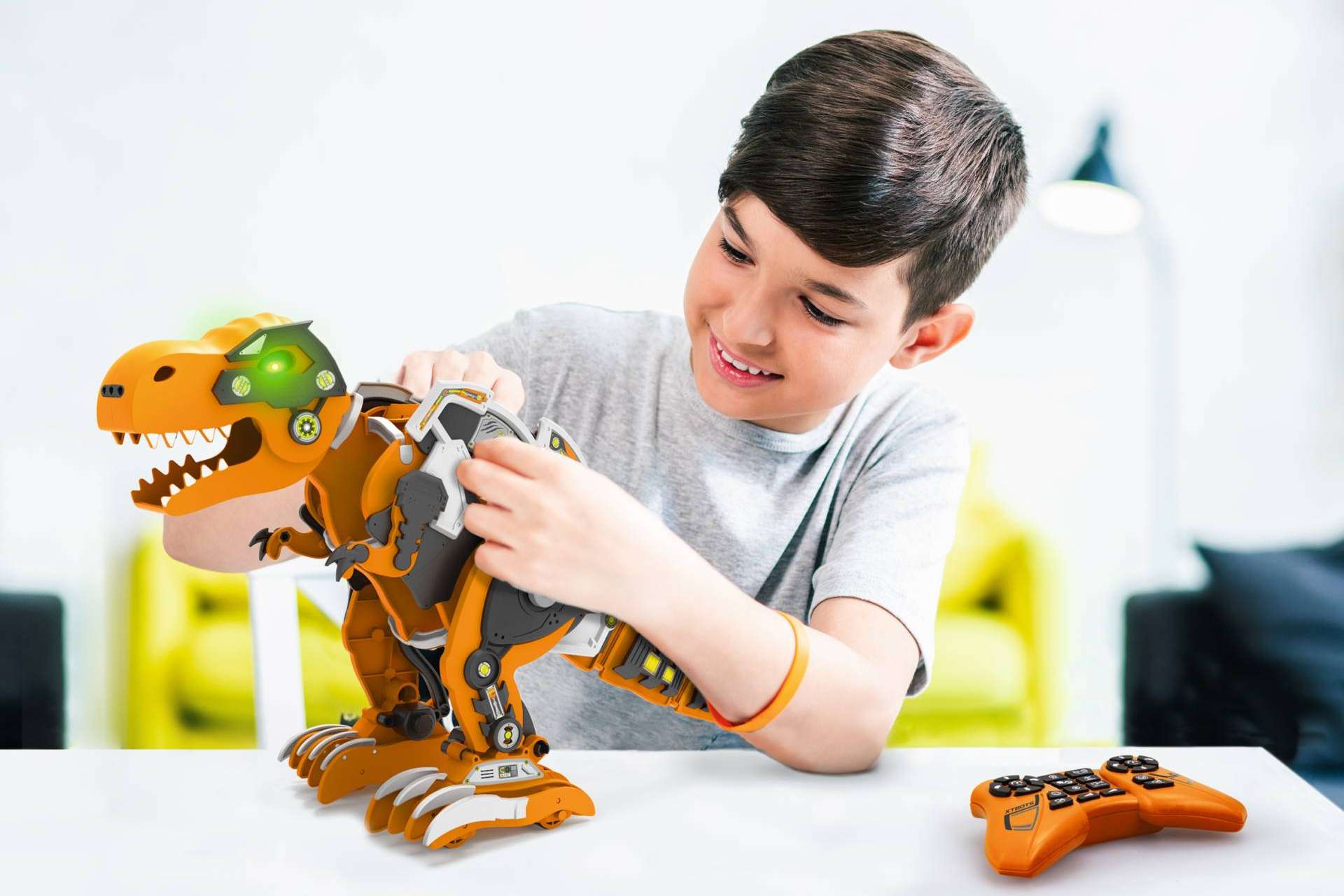 El ganador a mejor juguete 2022 en la categoría de construcción, otorgado por la Asociación Española de Fabricantes de Juguetes, es Rex - The Dinobot