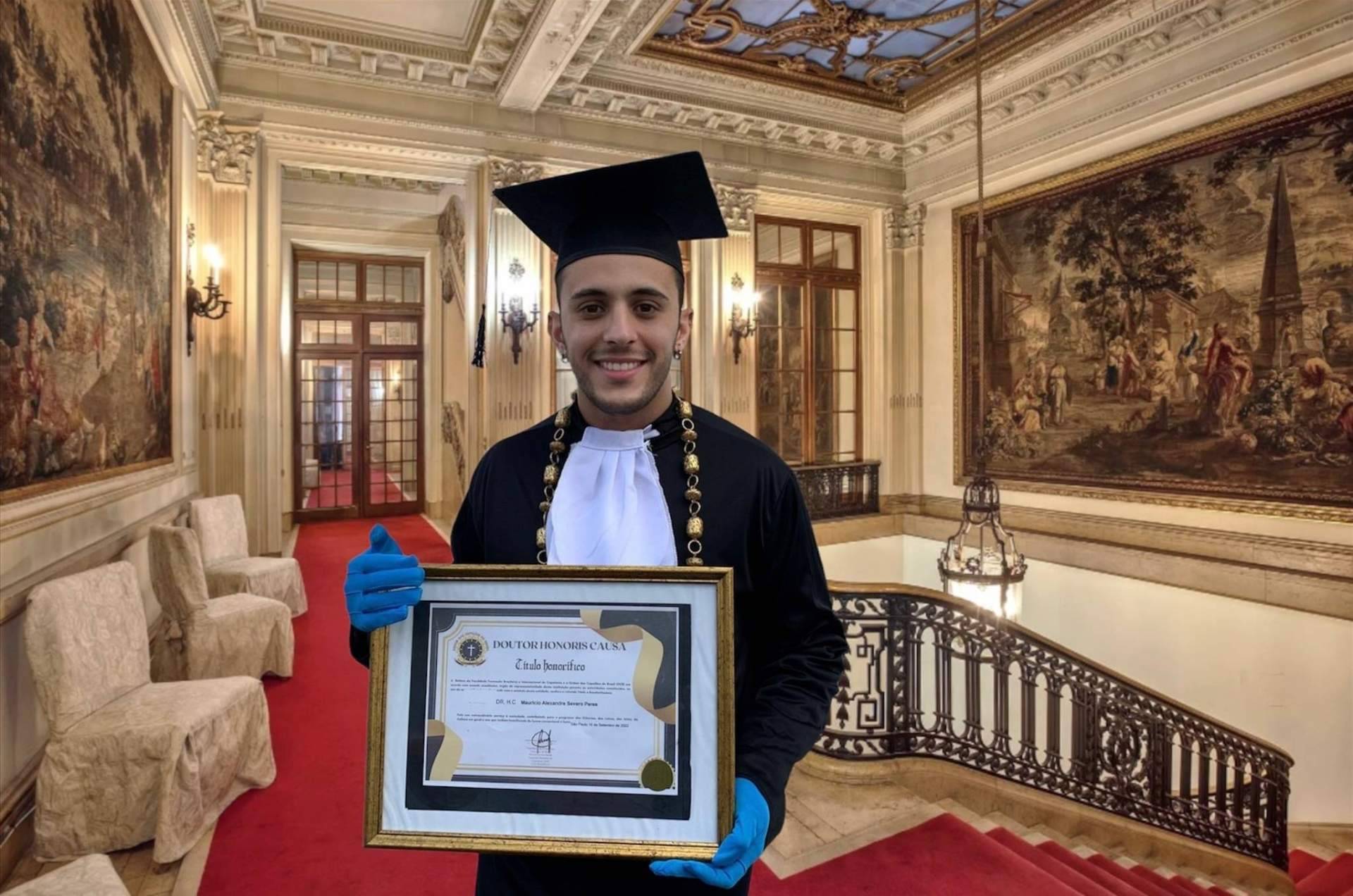 El título de Dr. Honoris Causas ha sido otorgado a Mauricio Severo