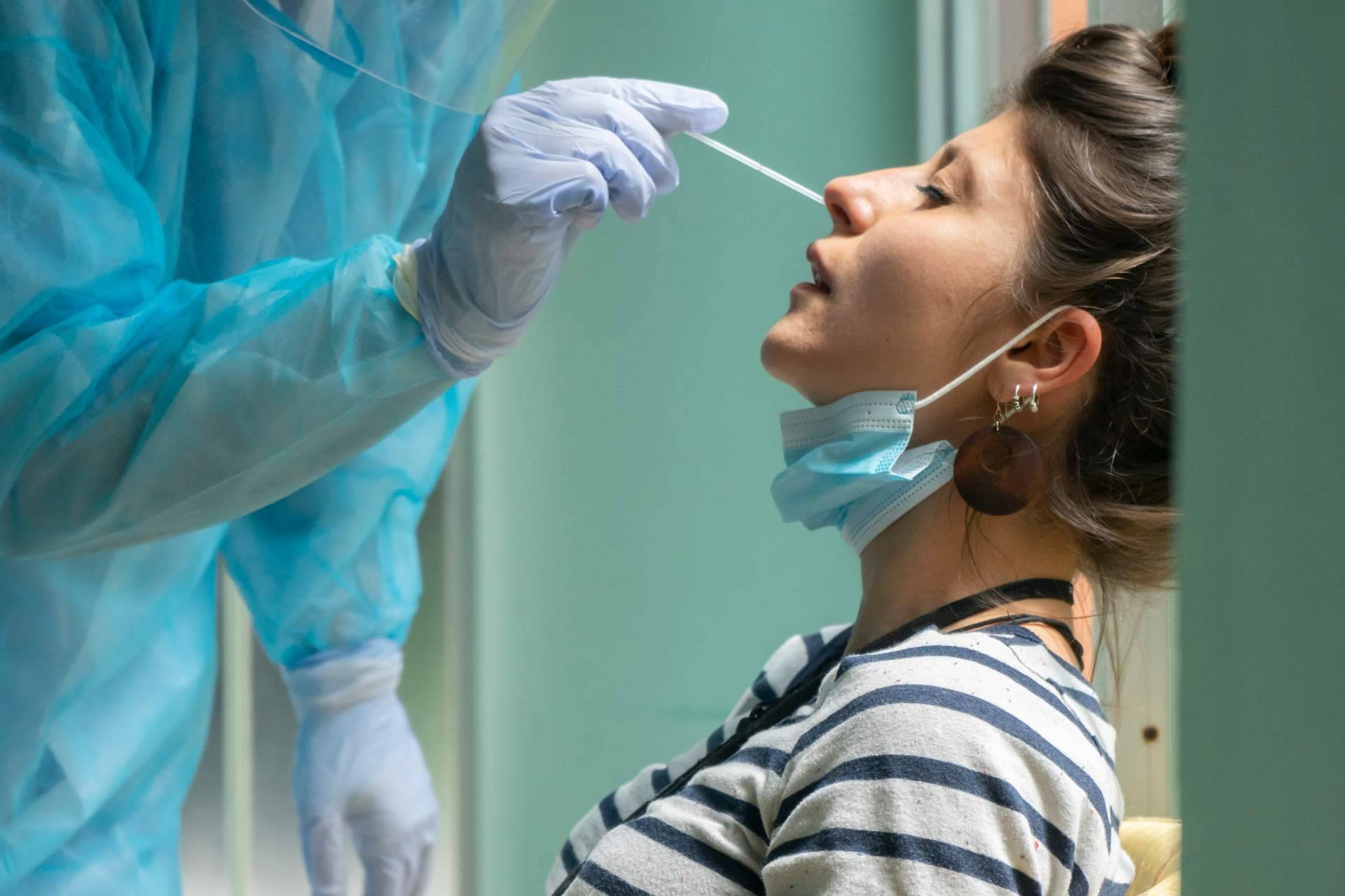 La importancia de haber utilizado el test covid para las fiestas, de la mano de Centro Médico Bravo