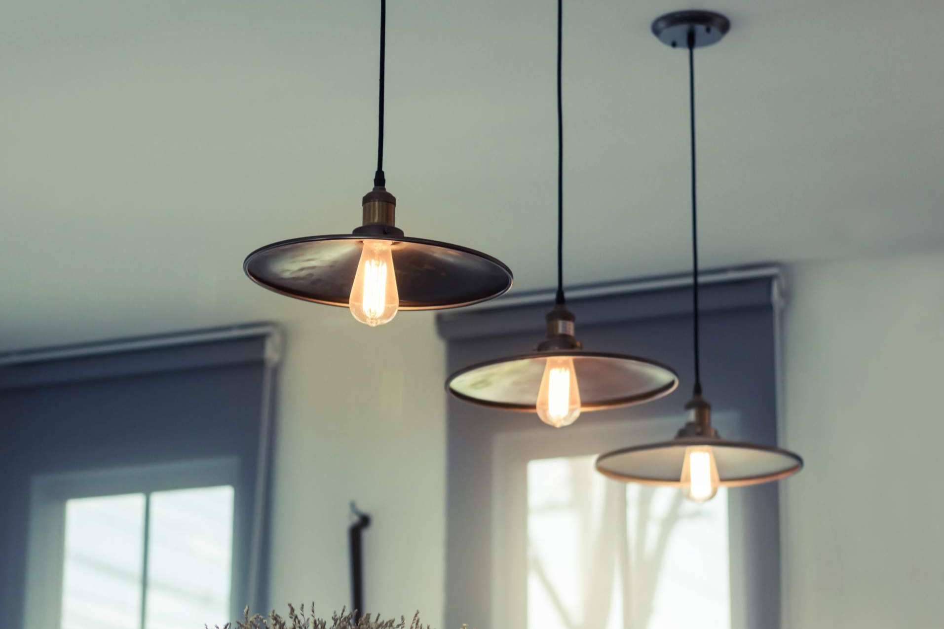 Lámparas colgantes de diferentes estilos para decorar las estancias con Ledeco Iluminación