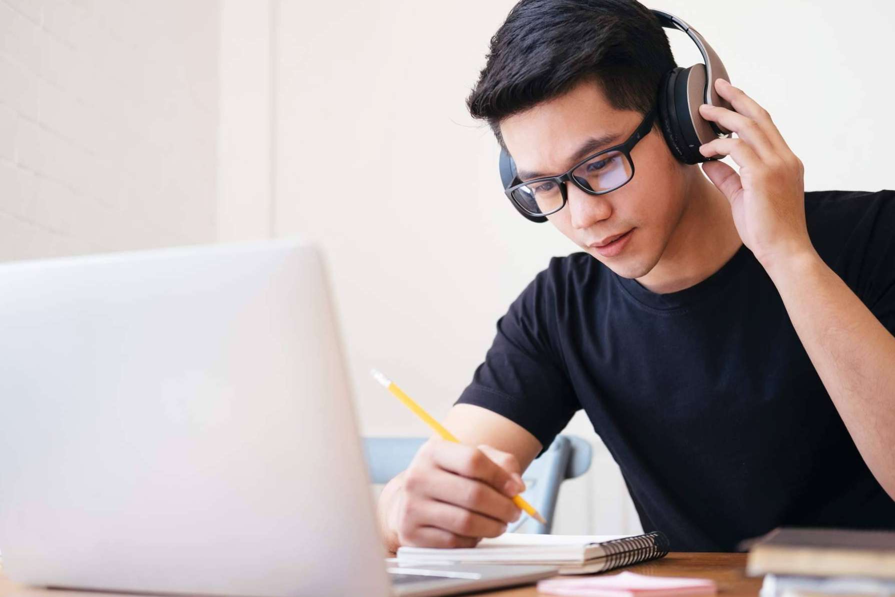 Gesenco Formación presenta en su plataforma e-learning una serie de formaciones centradas en los tiempos actuales