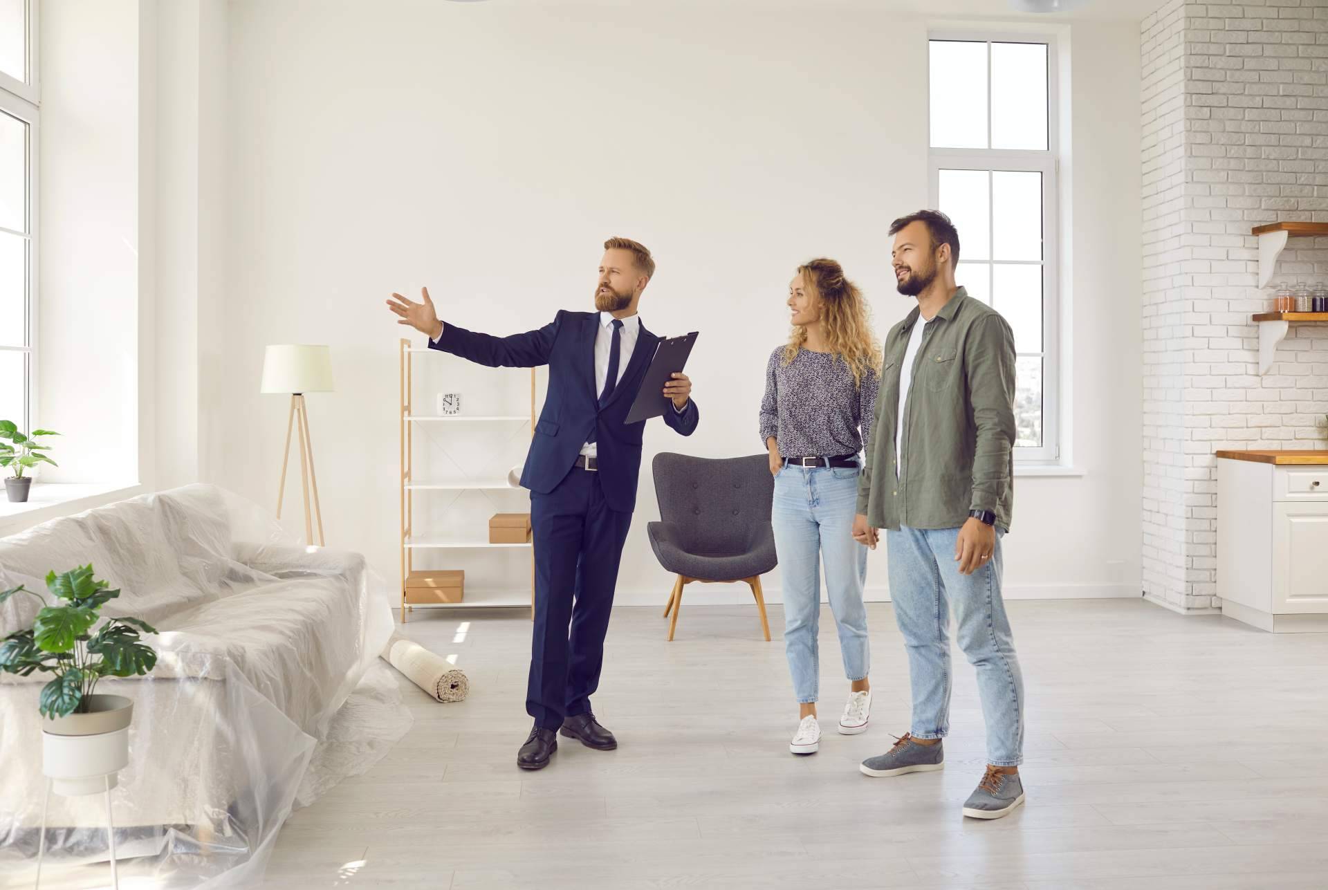 SC Inmobiliarias ofrece asesoría legal especializada y un amplio catálogo de chalets y casas en venta en Oleiros
