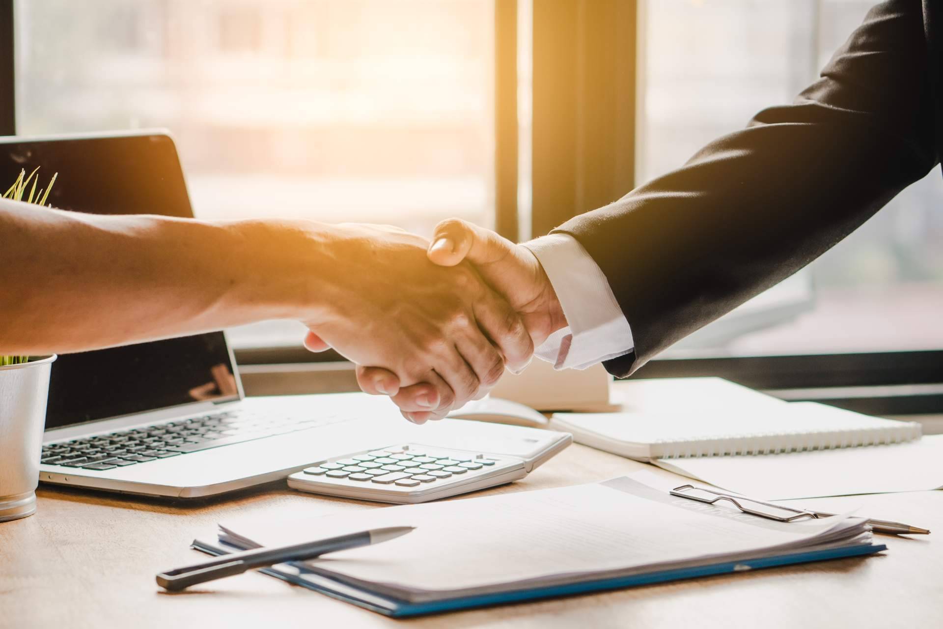 Facilitar la contratación de agentes comerciales externos con NOVI mentor club