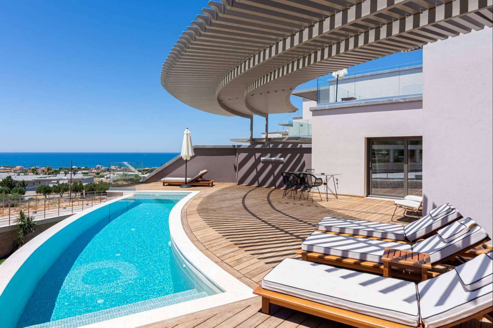 ¿Cuáles son las ventajas de reservar villas vacacionales con ISholidays.com?