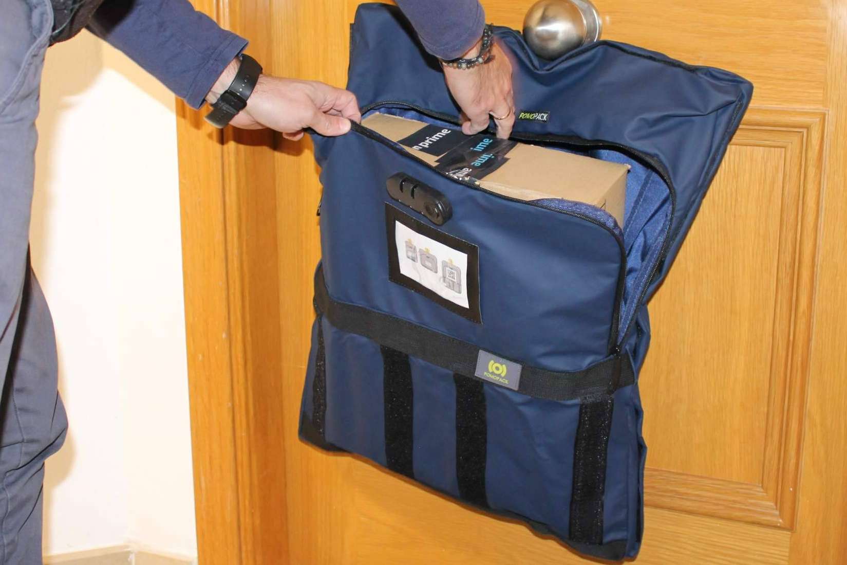 Un sistema innovador para que el mensajero deje sus paquetes de manera segura en la puerta de casa, Pomopack