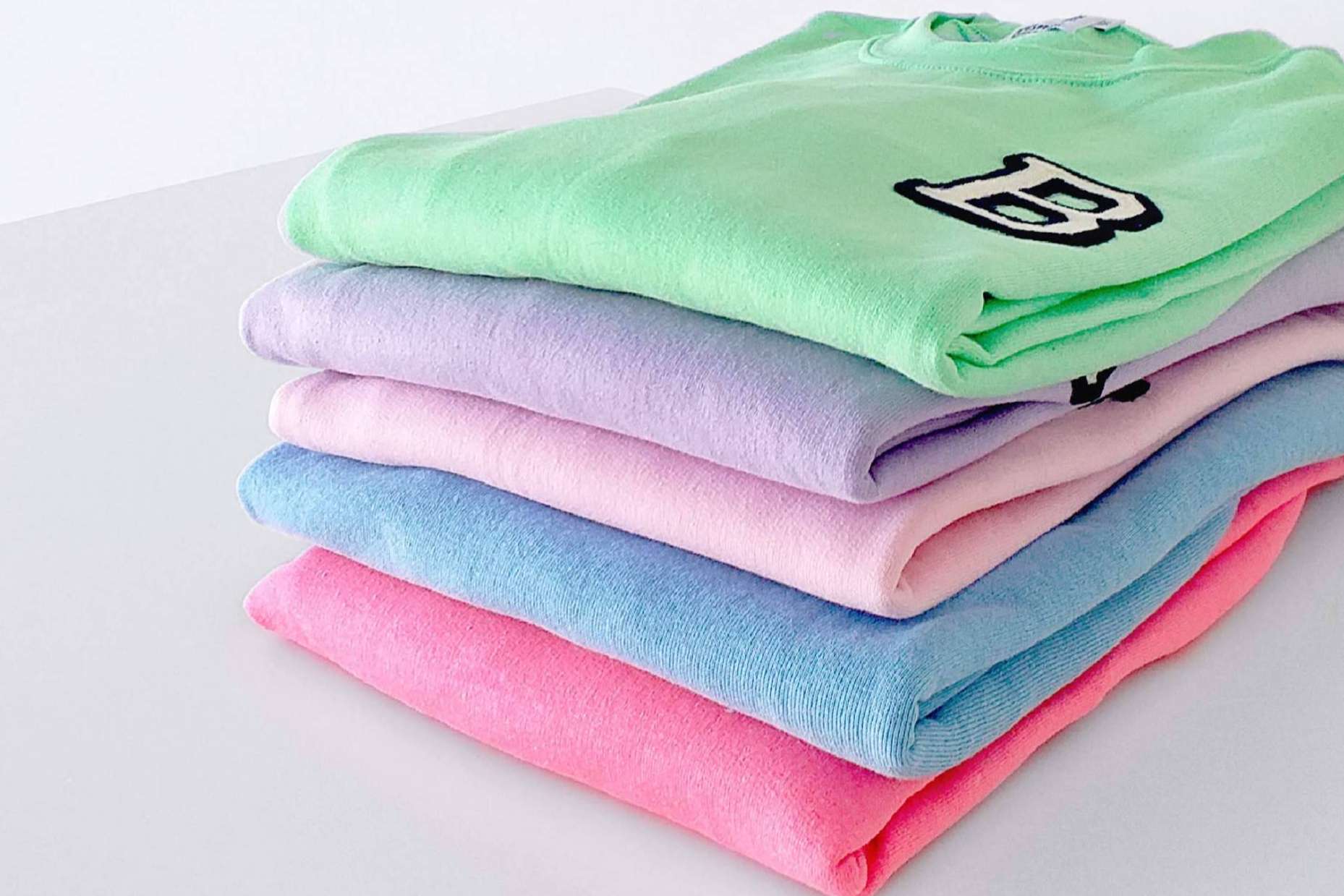 Ideas de regalos para San Valentín, las sudaderas personalizadas de Anitials