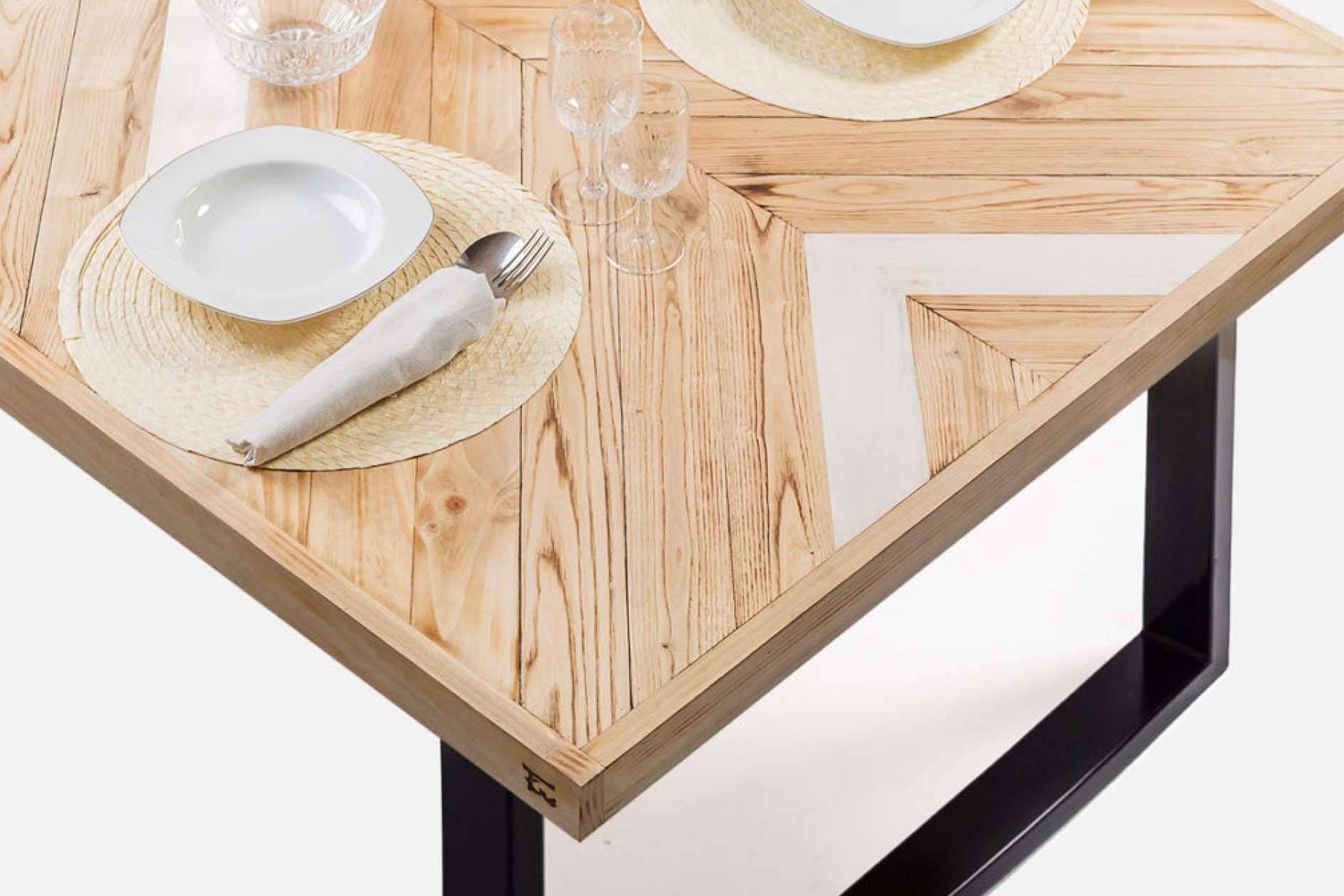 TrueWood dispone de muebles de madera y otros productos de decoración con materiales 100 % naturales y hechos a mano