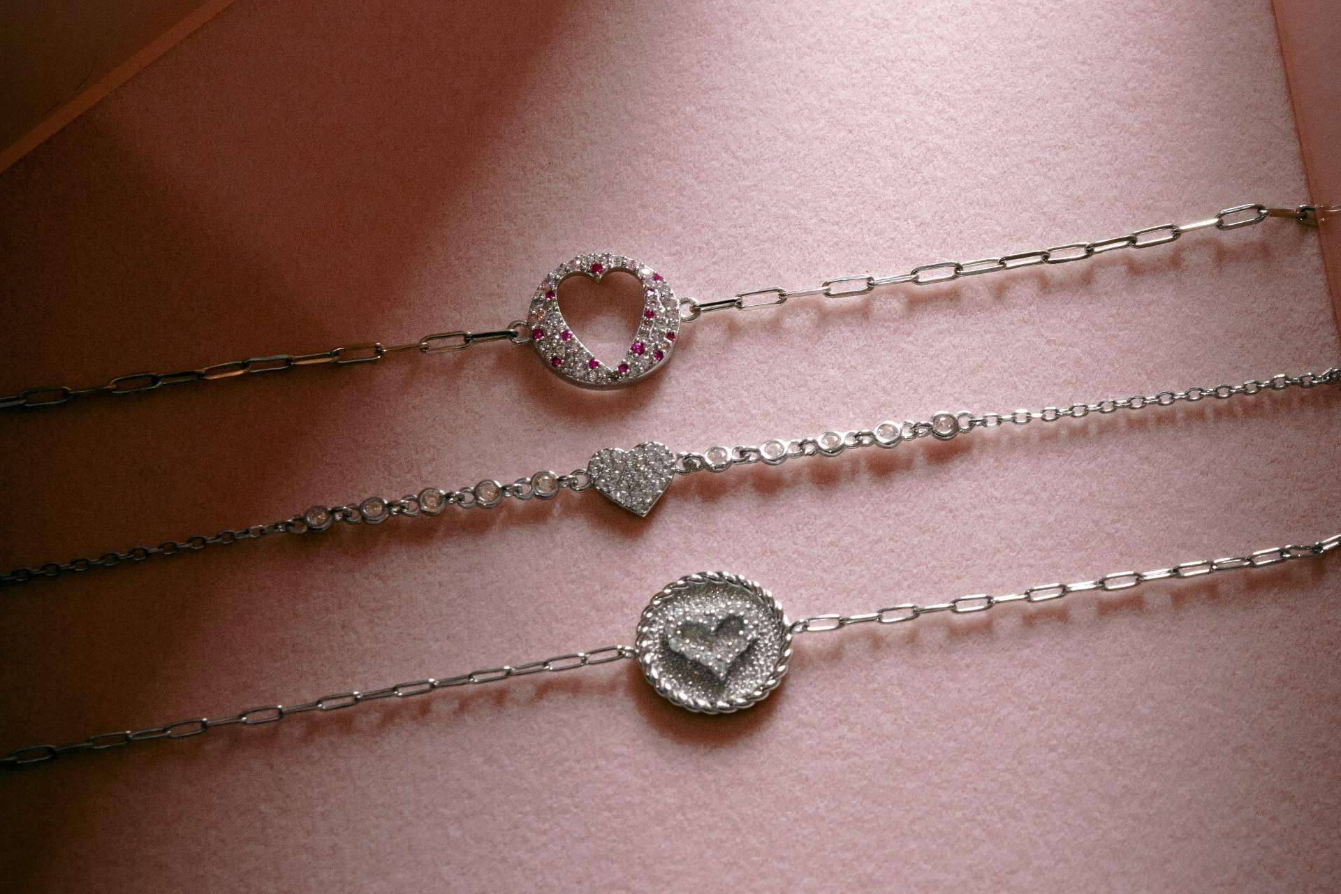 Qué joyas escoger para regalar en San Valentín