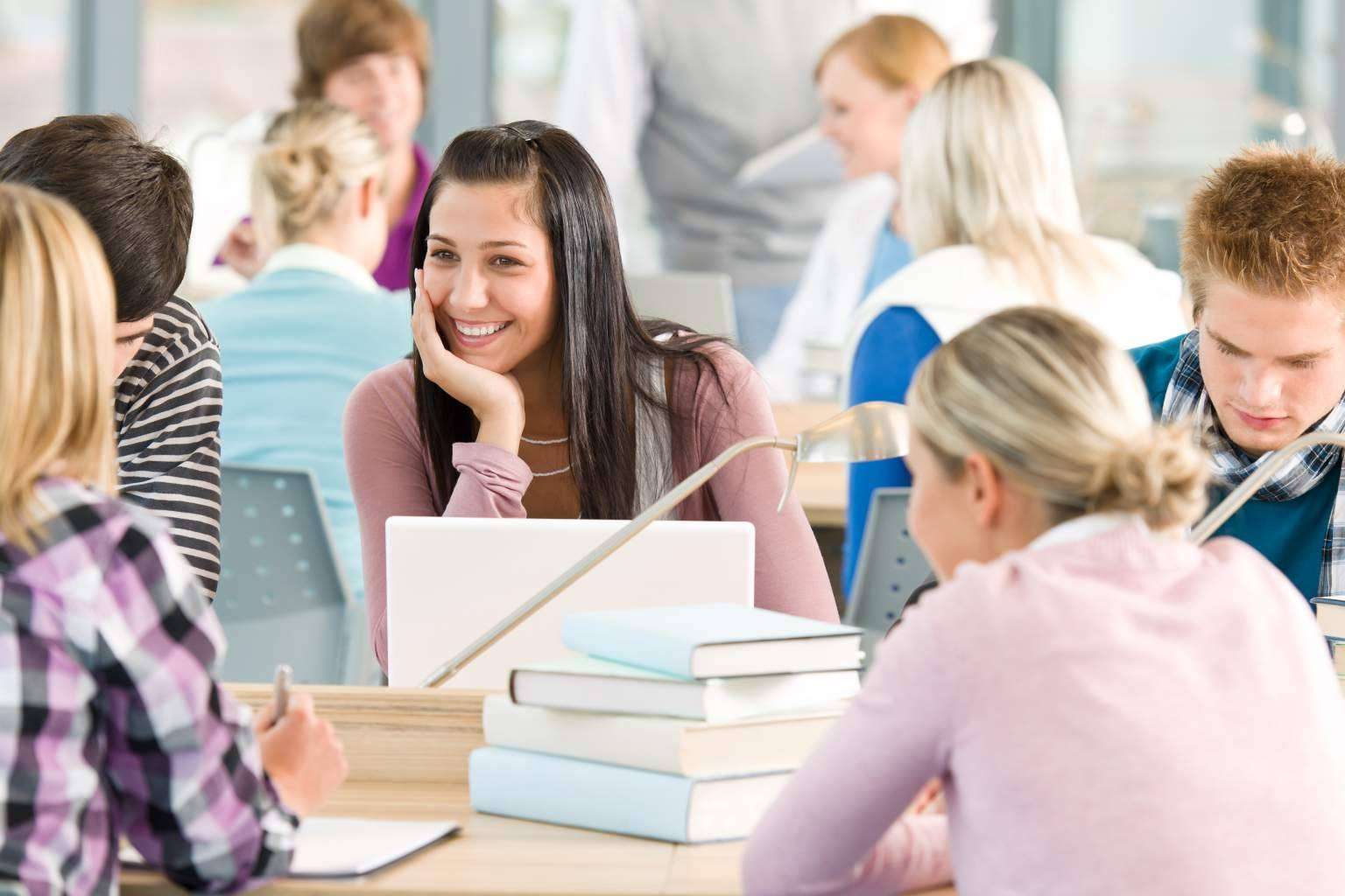 Hacer un curso de inglés en Inglaterra con First step in UK, clases de inglés en Bristol