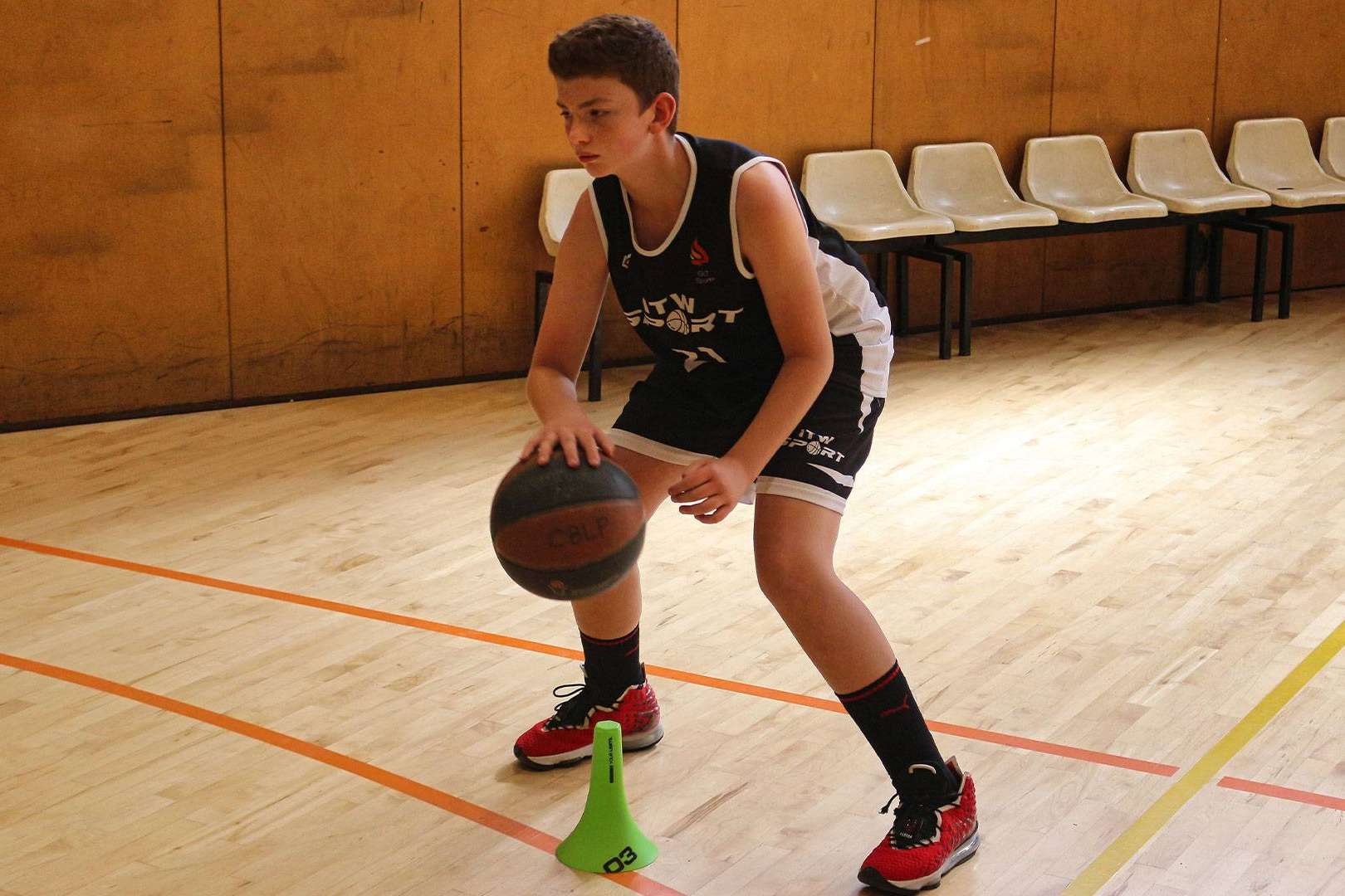 La influencia del trabajo de la preparación física en la mejora de un jugador de baloncesto, por ITW Sport