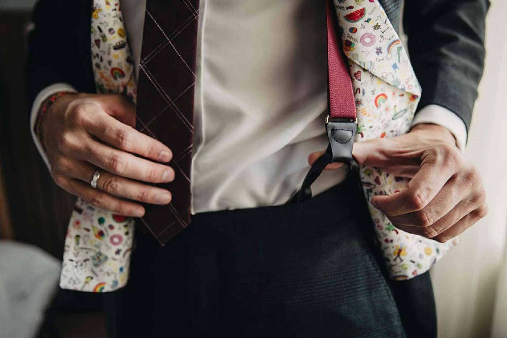 ¿Dónde encontrar trajes y chaqués para novios personalizados y a medida? Pugil Store