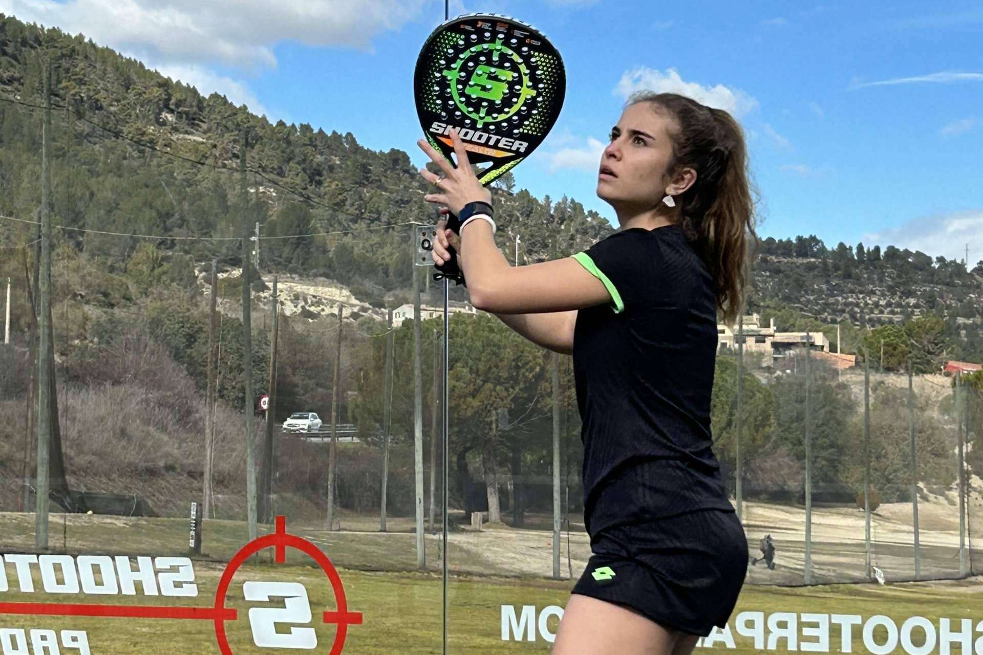 Palas de pádel tecnoartesanales, configurables y personalizables, con SHOOTER PADEL