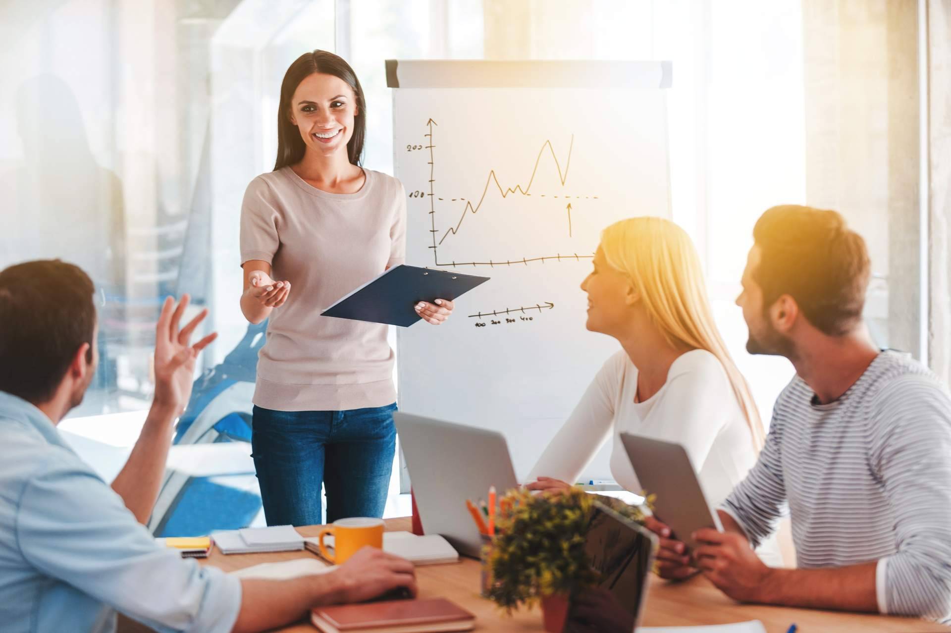 Las grandes empresas ya no buscan jefes, sino líderes, por ARH ECONOMIST