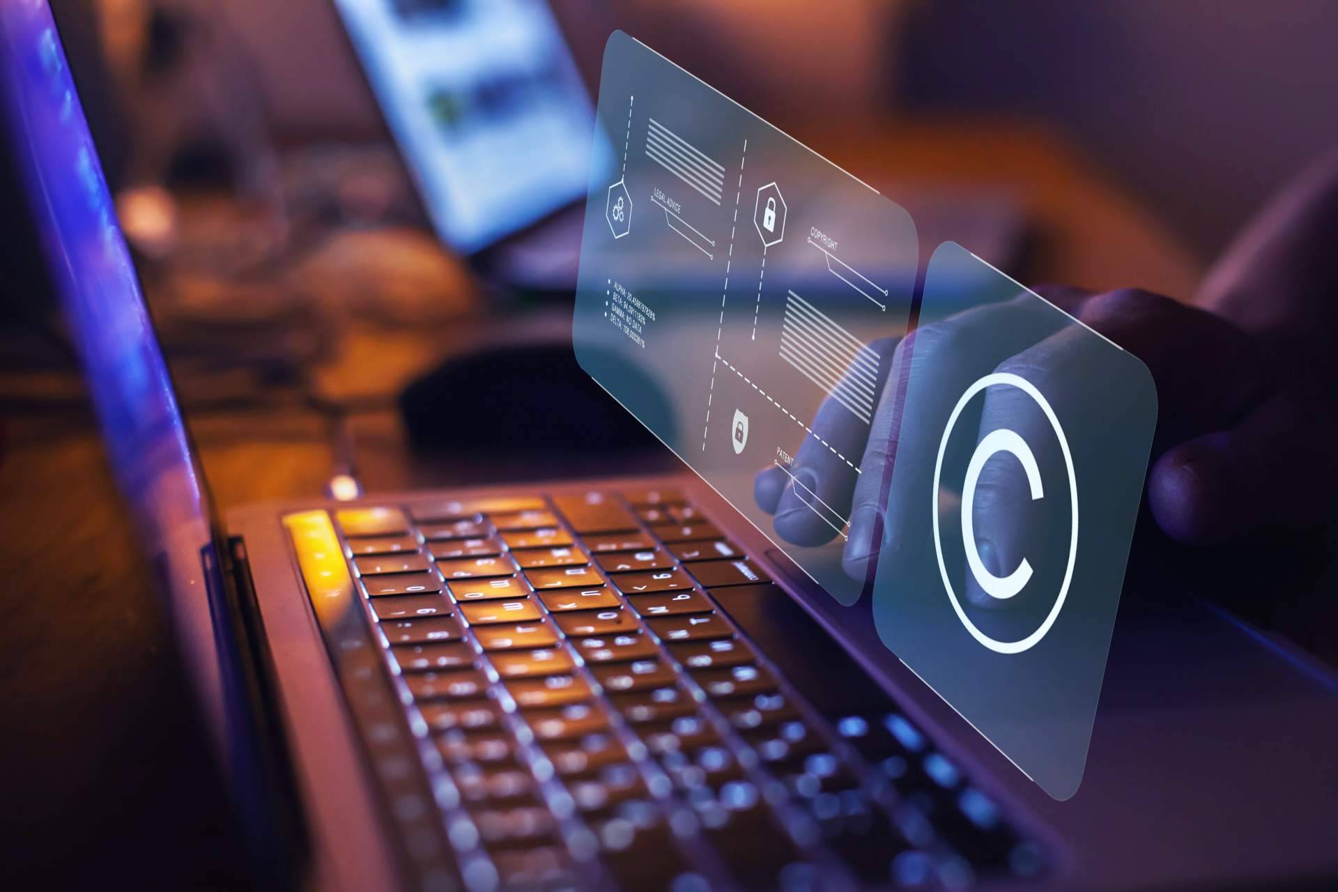 Ayuda Universitaria ofrece su programa de plagio detector