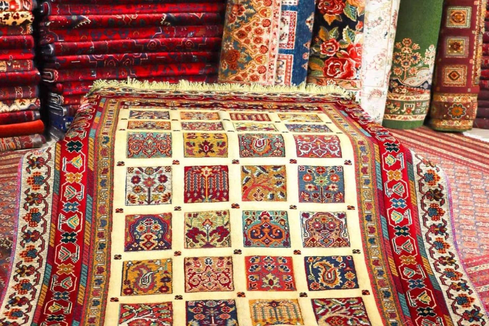 Alfombras Atiz ofrece un servicio de limpieza manual de alfombras en Madrid