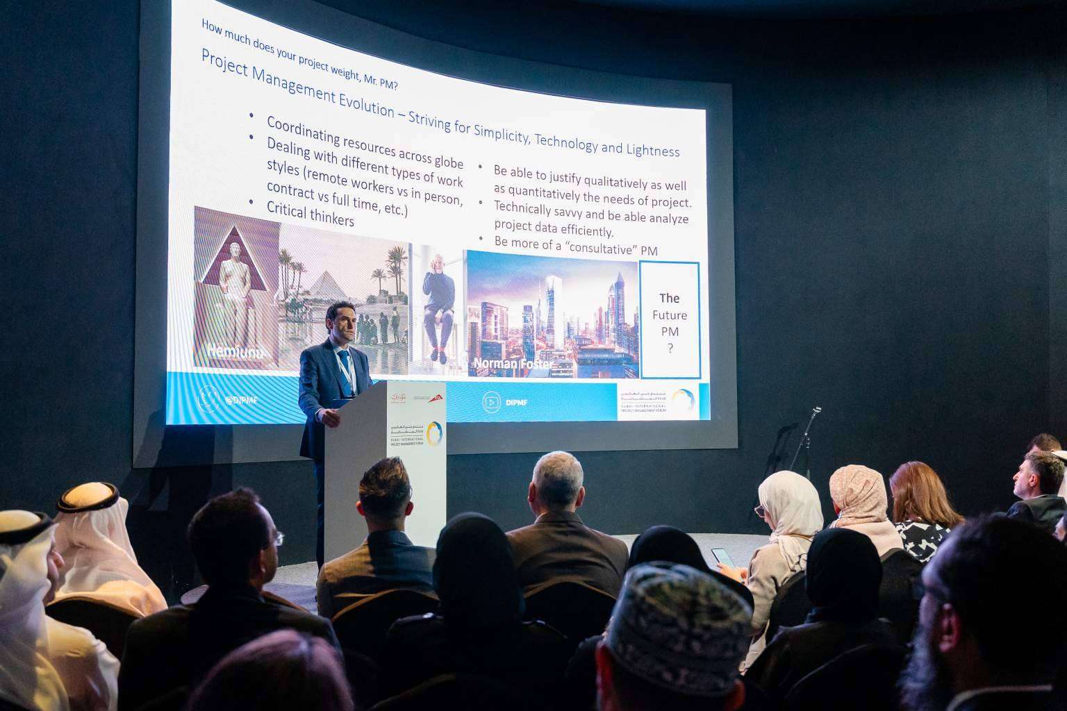 Carlos Pampliega comparte la experiencia de Leapman en el Dubai International Project Management Forum