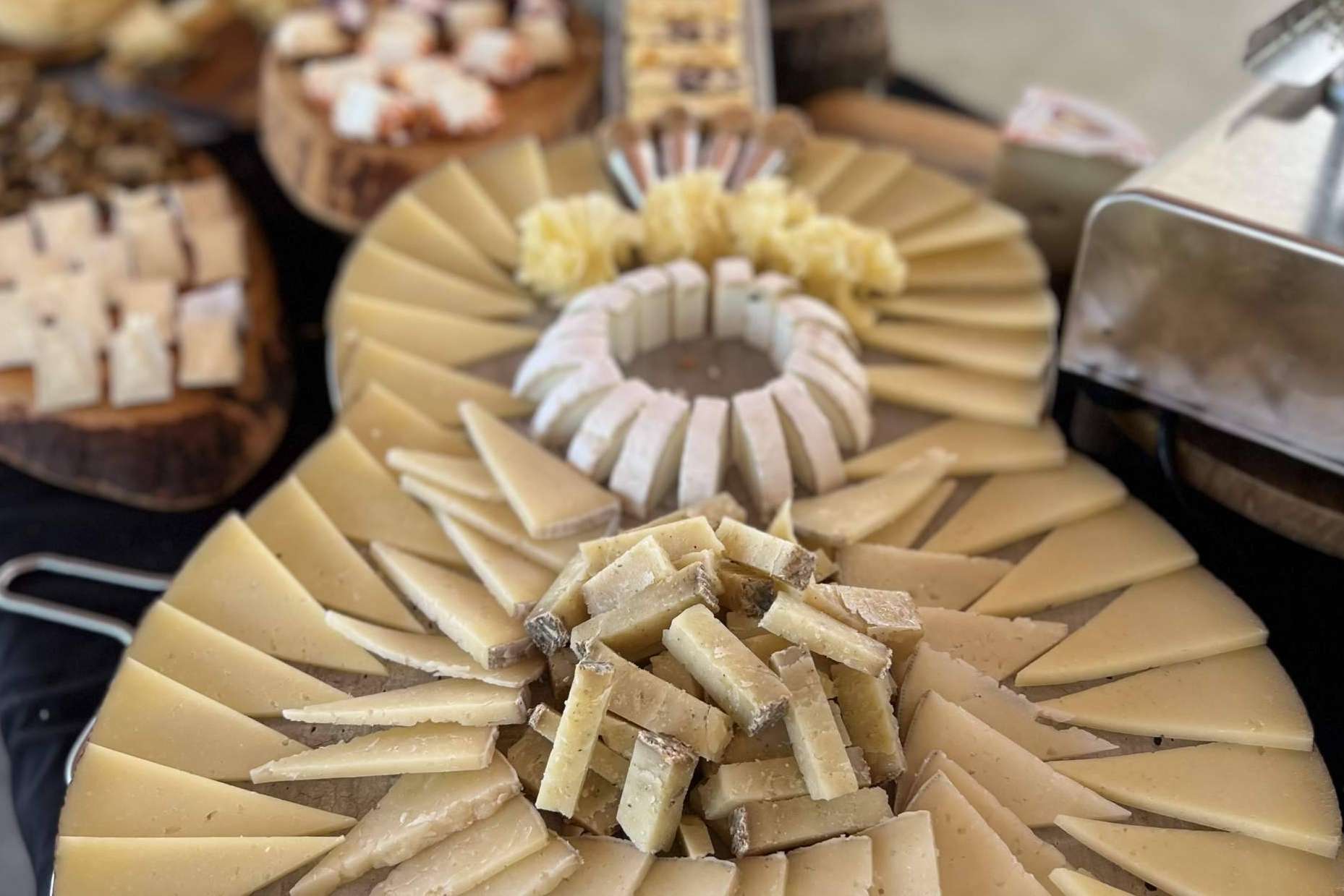 La tienda gourmet de quesos de alrededor del mundo, Valle de Aras