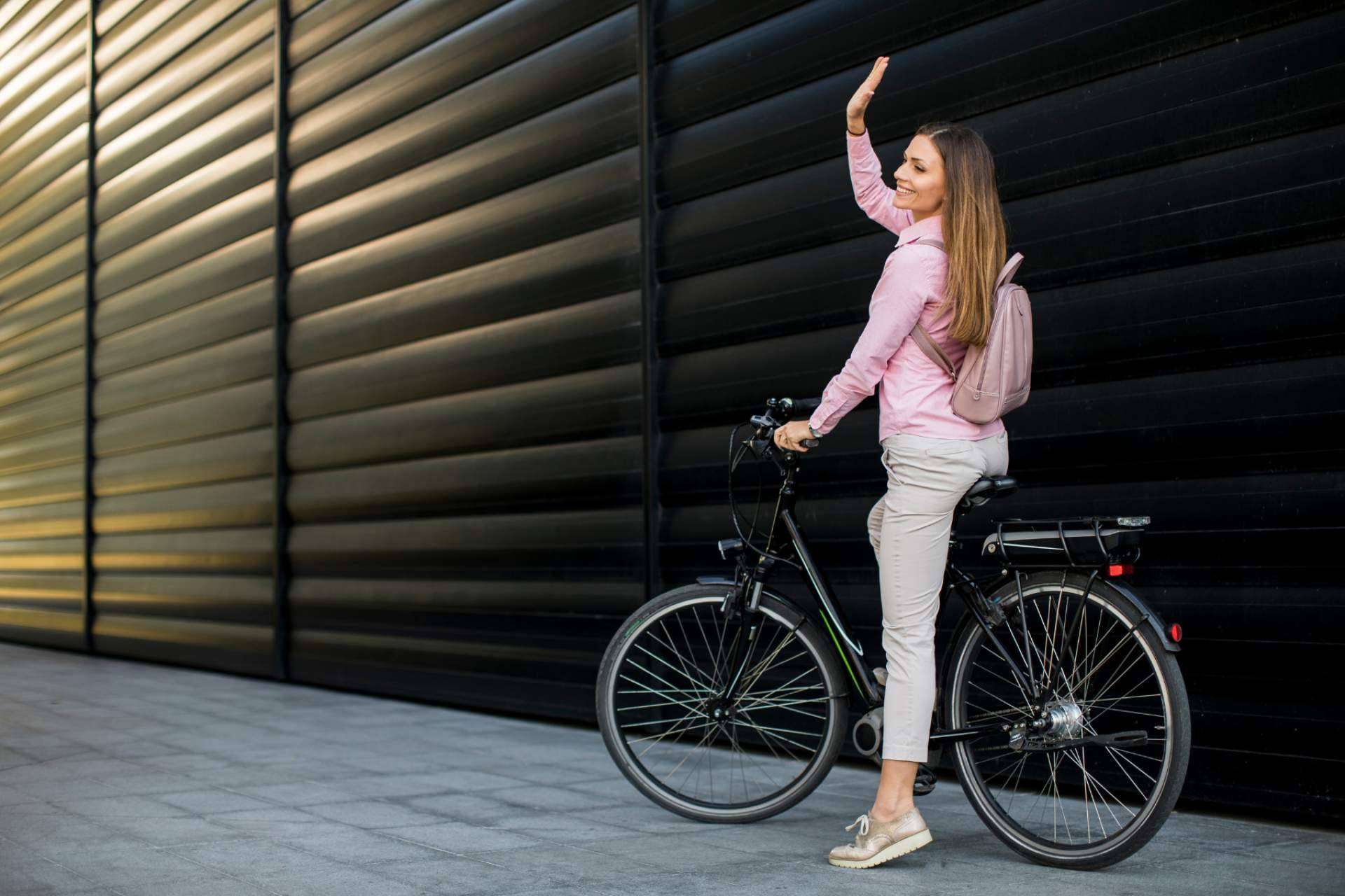 Adquirir bicicleta eléctrica para moverse por la ciudad cómodamente en HTO Urban Mobility