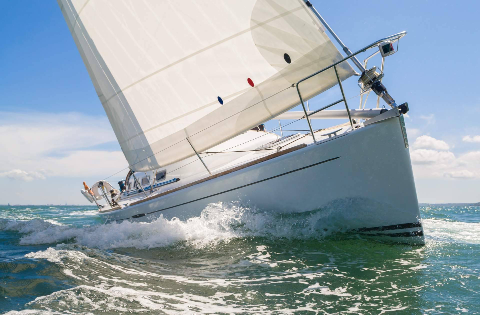 elsegurodemibarco.com sobre los aspectos a considerar al escoger un seguro para un barco