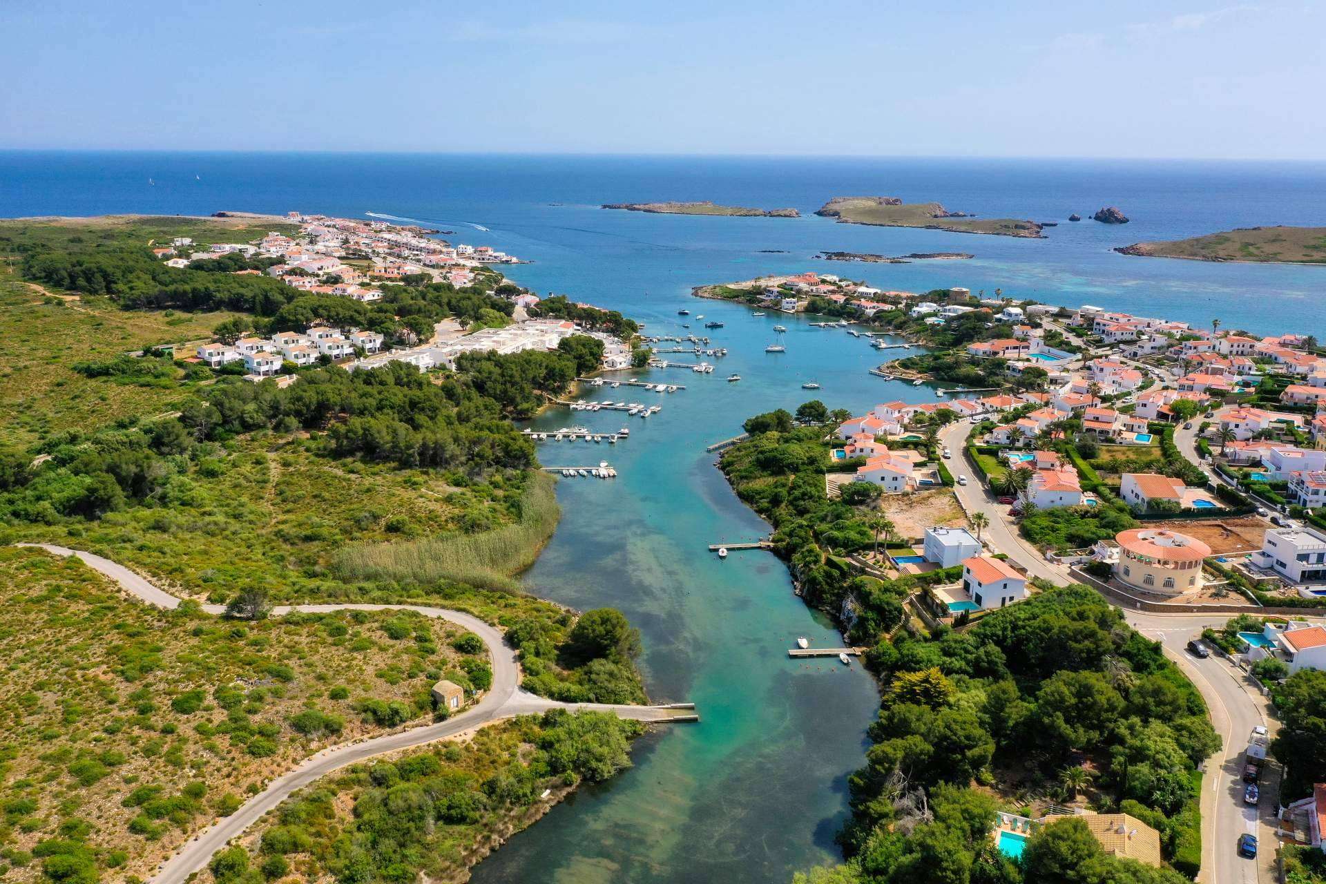 Una agencia inmobiliaria de confianza situada en Menorca, Home Menorca