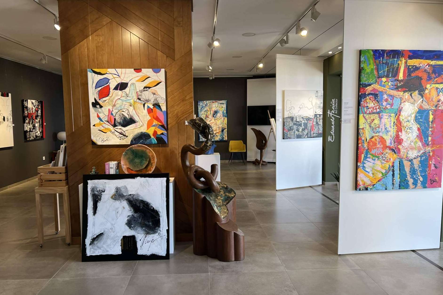 ¿Dónde encontrar una galería de arte que incluya distintos estilos artísticos? Lanzarote ART Gallery