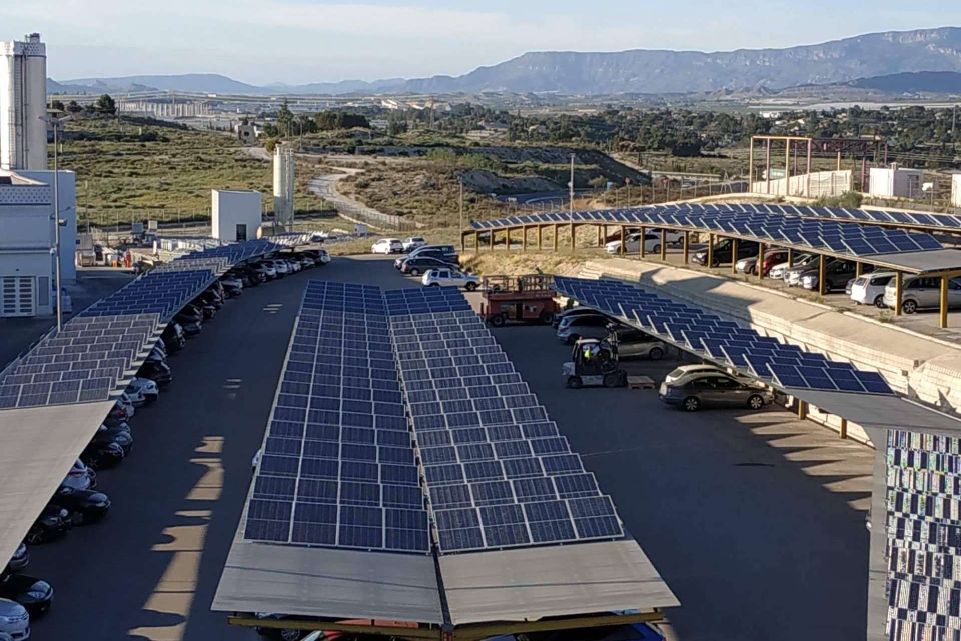Instalaciones de autoconsumo en puntos de recarga para vehículos eléctricos, con Nextenergy