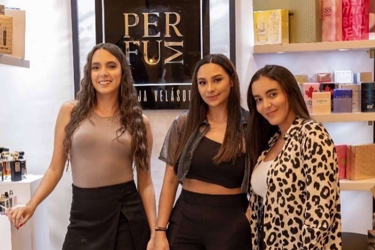La historia detrás de la marca de perfumes PERFUM by Aleja Velásquez