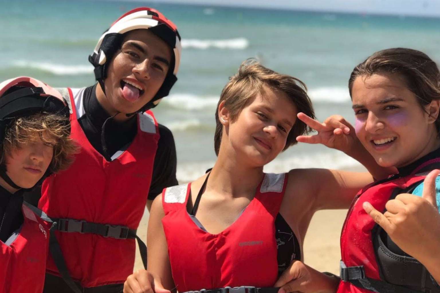 Campamentos de verano para adolescentes en la playa de Tarifa de la mano de Tarifa Kitesurf Camp