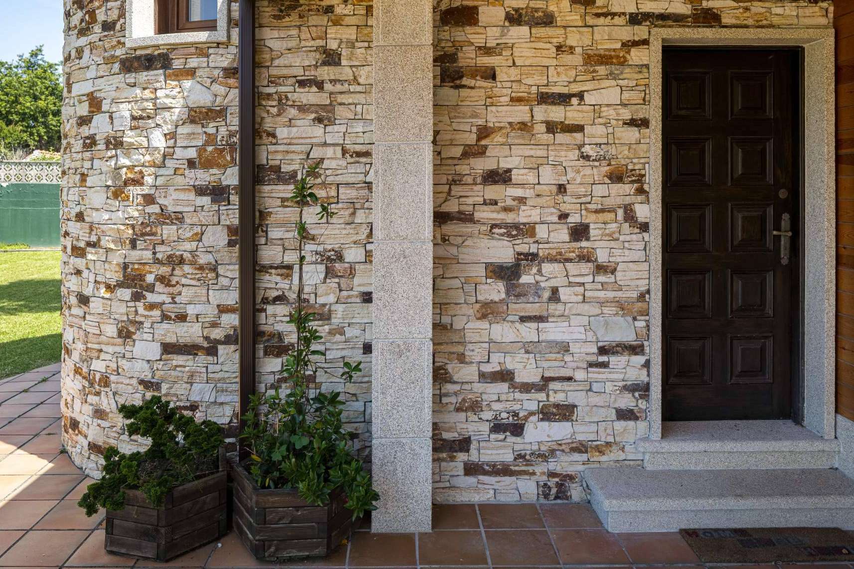 ¿Cuáles son las ventajas de usar piedra natural en fachadas?, por Cupa Stone