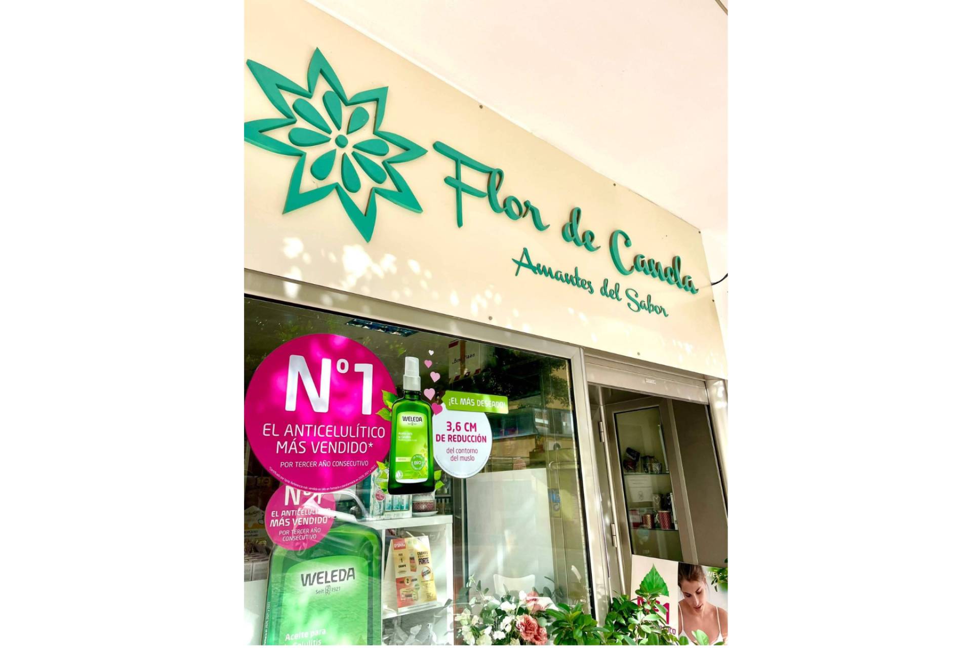 Disfrutar del verano sin preocupaciones gracias a Solar Natural de Flor de Canela, un protector solar sin químicos dañinos
