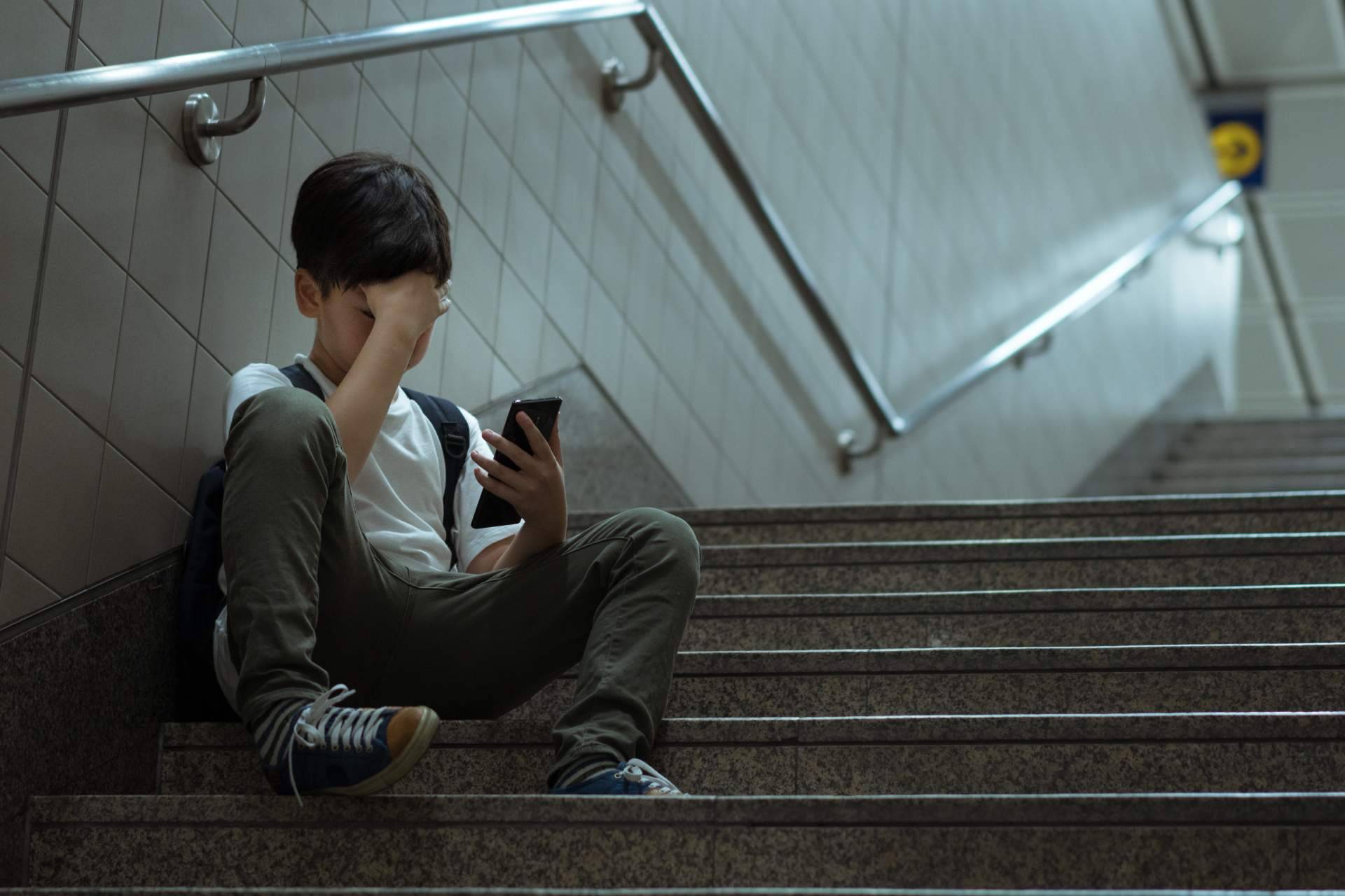 Descubren al acosador telefónico del hijo, y es quien menos se podían esperar