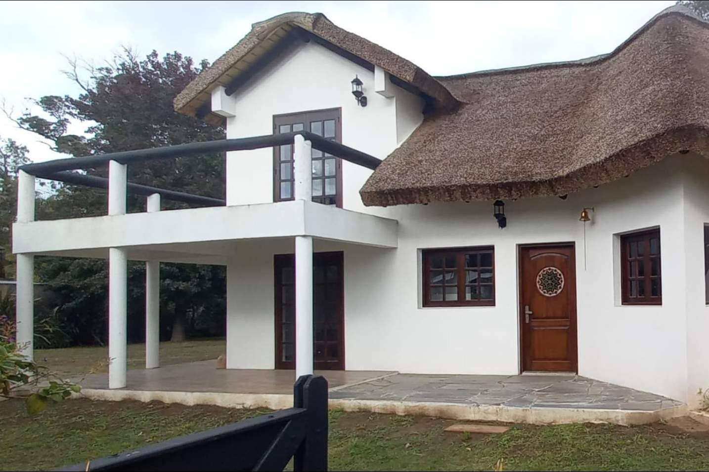 La compañía constructora en Punta del Este, Uruguay, llamada Estudio Pinares