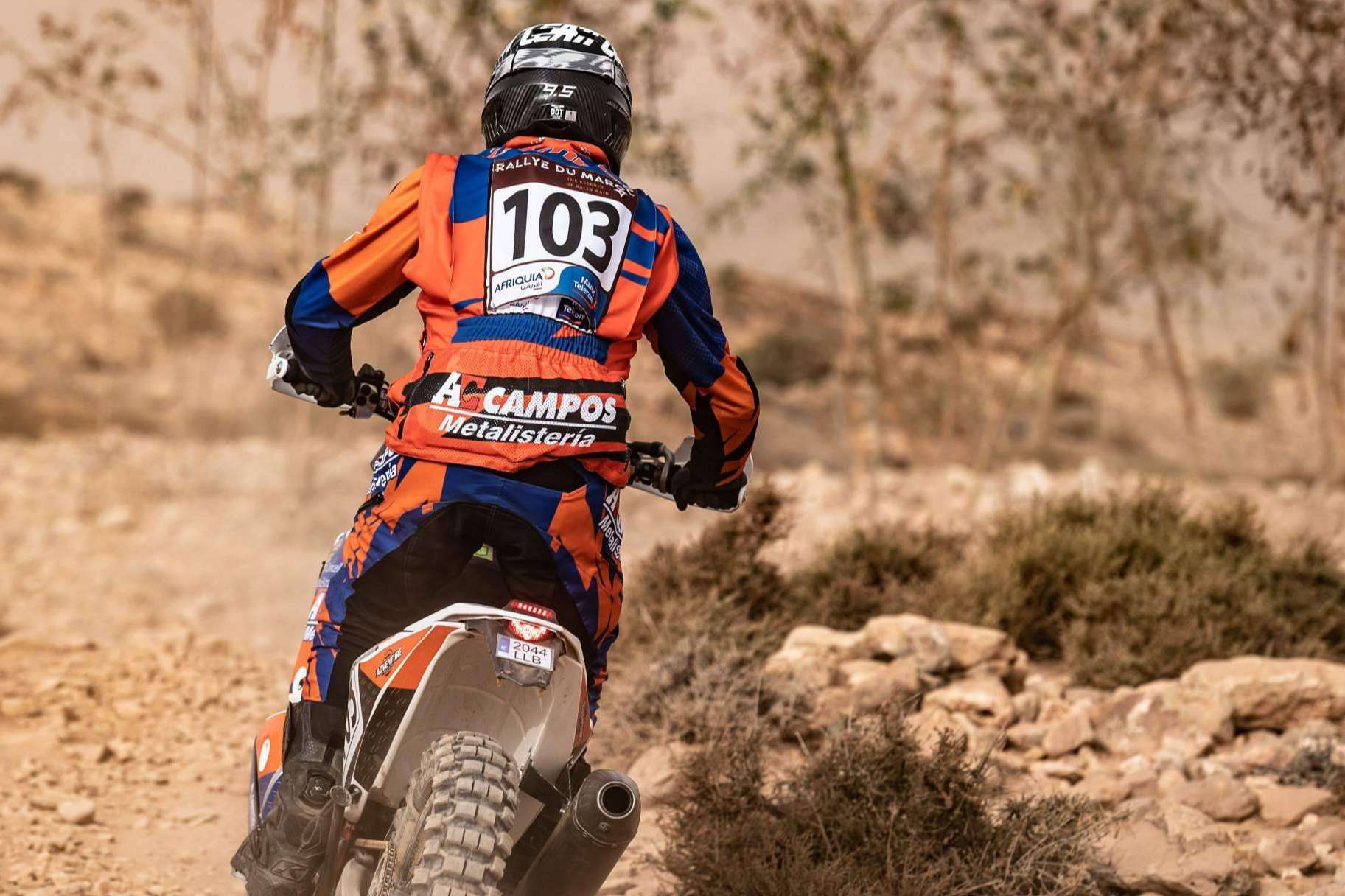 La tienda especializada en equipamiento personalizado de motocross y enduro, ADHESIVOSEMBARRADOS