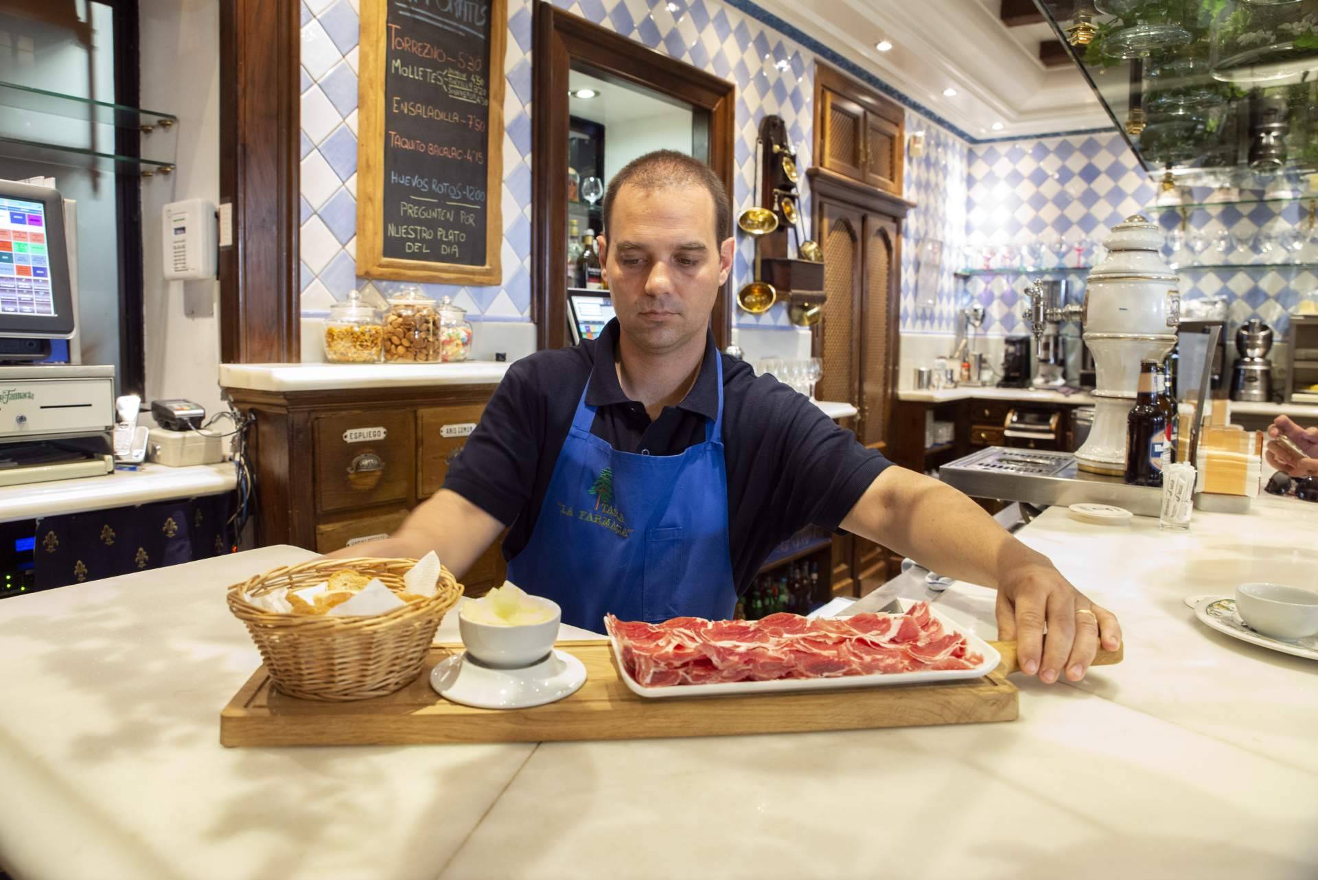 Tasca La Farmacia, el restaurante en Madrid que ofrece una experiencia gastronómica auténtica