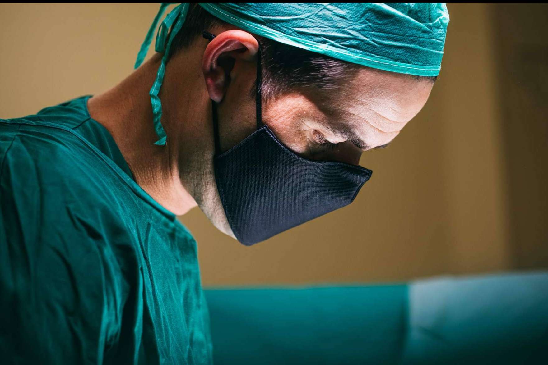 El Dr. Nelson Díez permite someterse a una cirugía mínimamente invasiva de hiperplasia prostática