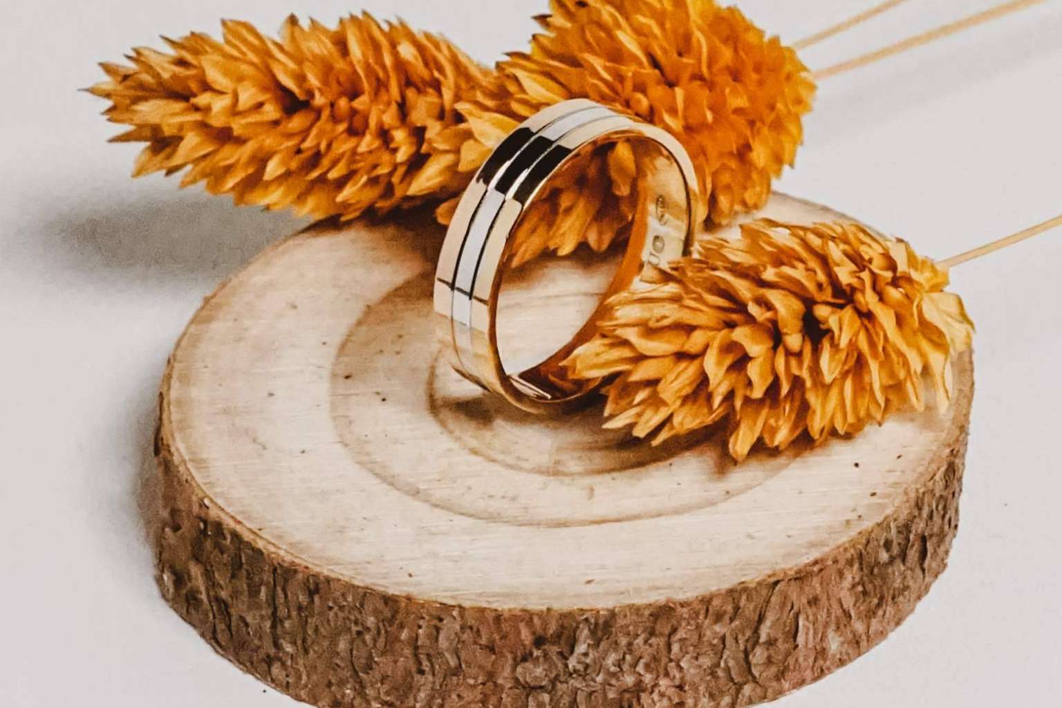 En Oro Alianzas es posible encontrar la alianza de boda perfecta