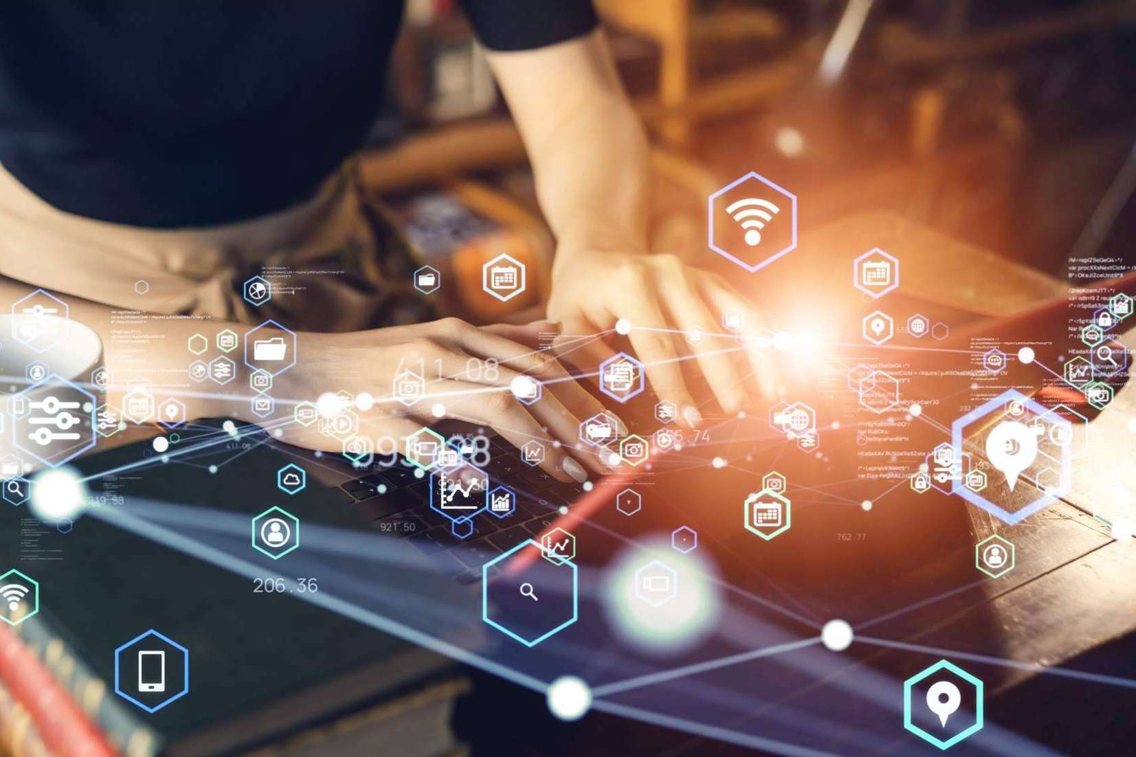 ¿Cuál es la importancia de contar con profesionales para la transformación digital de los negocios?
