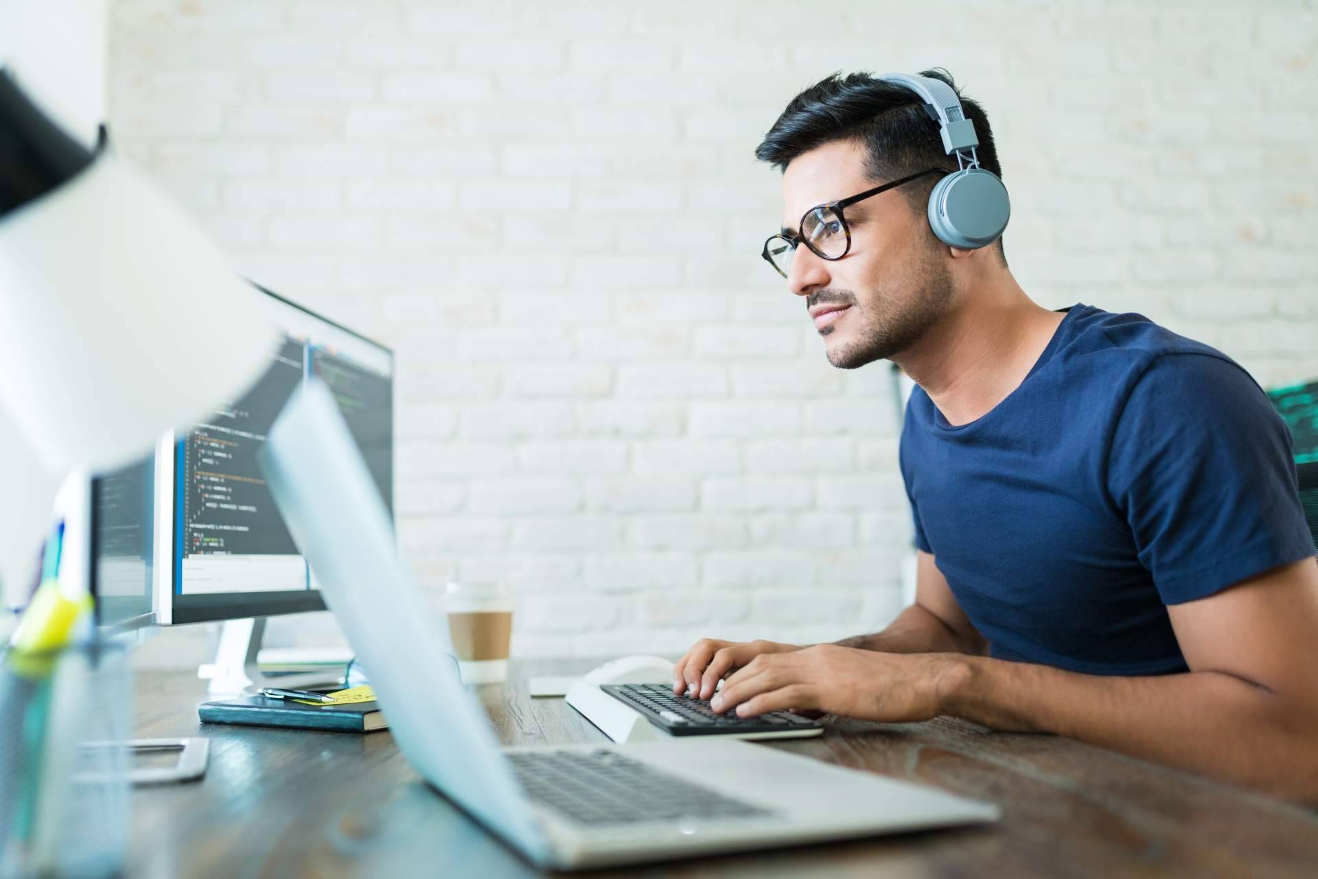 La escuela Rural Hack lanza nuevas convocatorias para su bootcamp online de programación y APIs